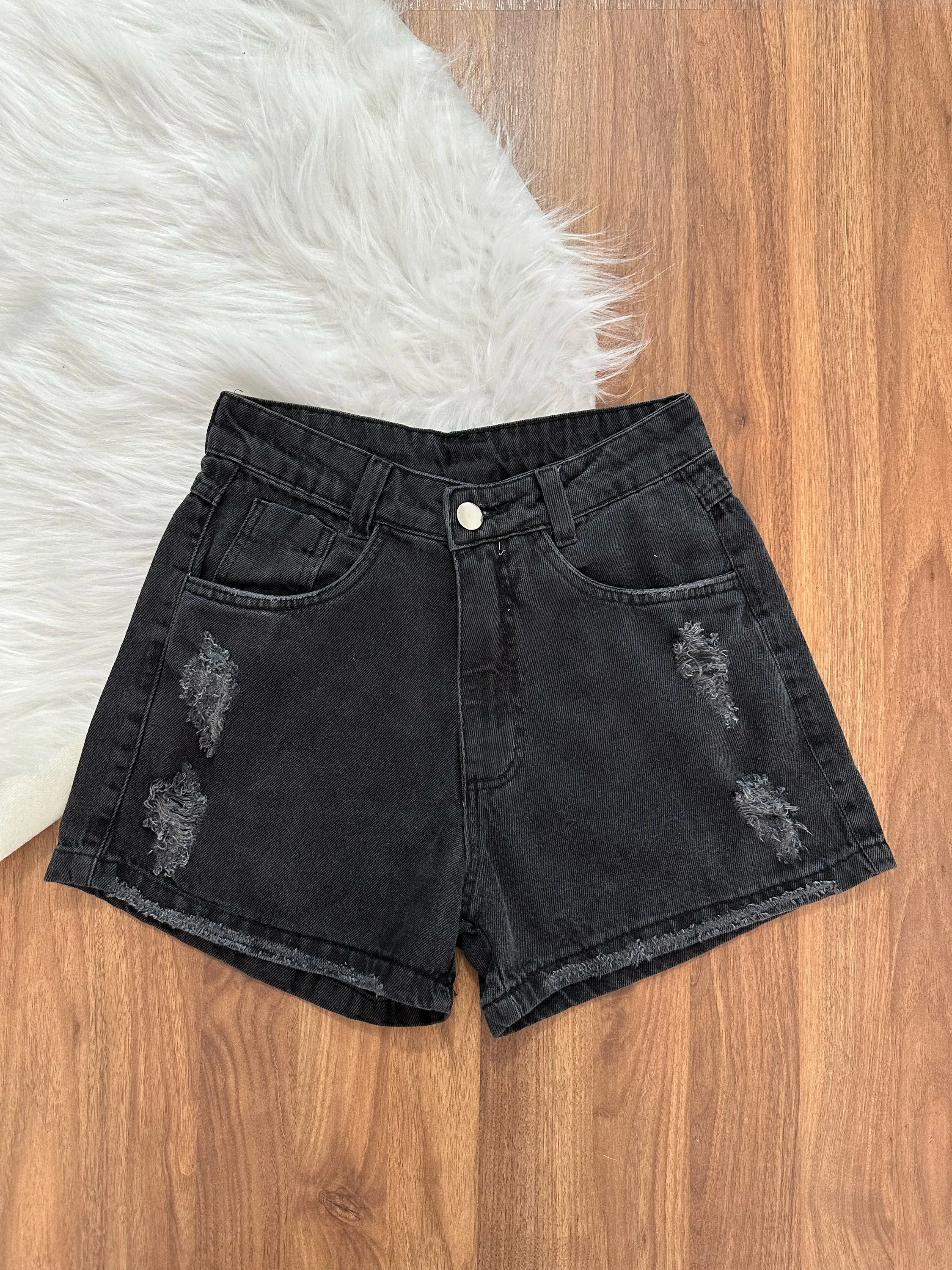 Short Jeans rasgada