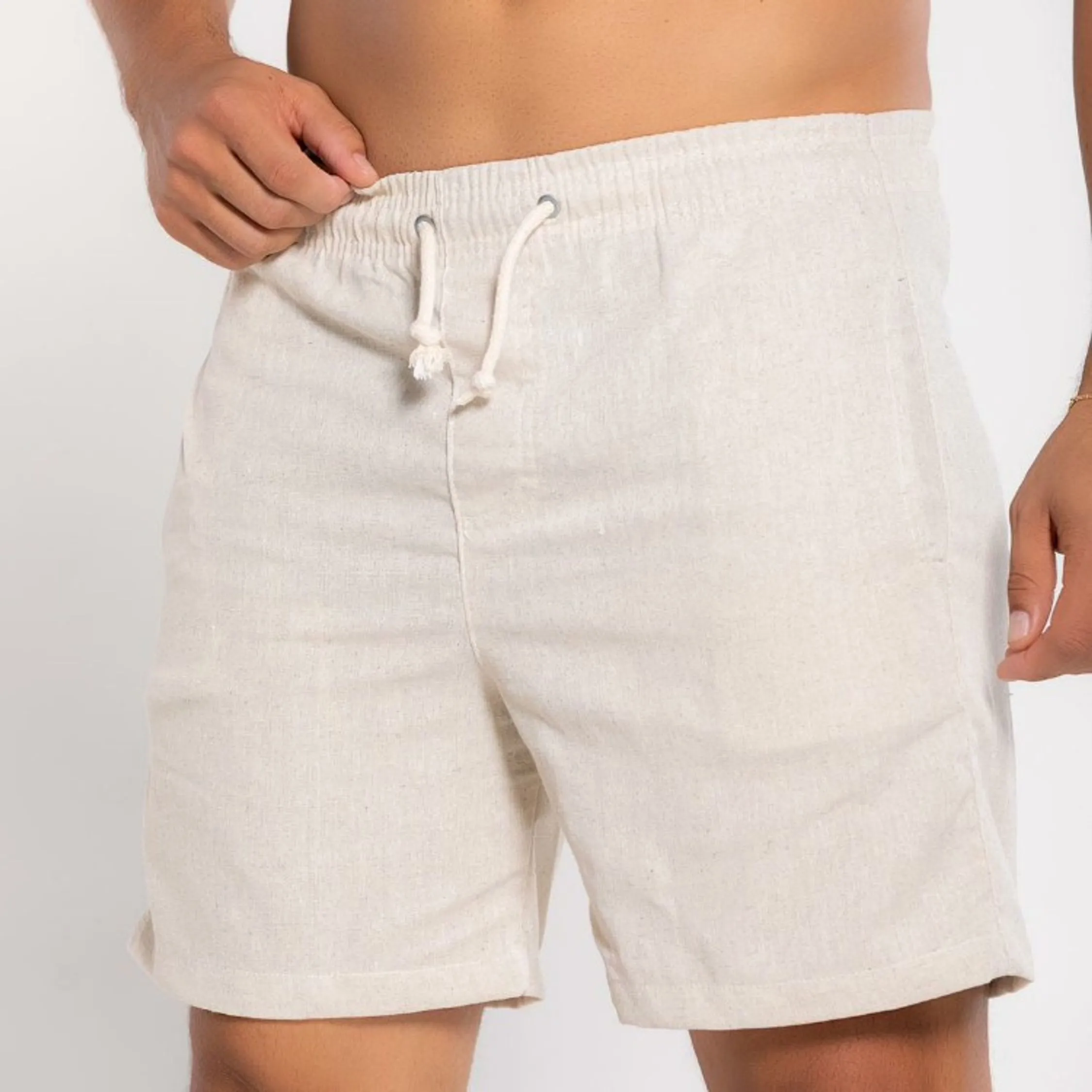 Shorts de linho.