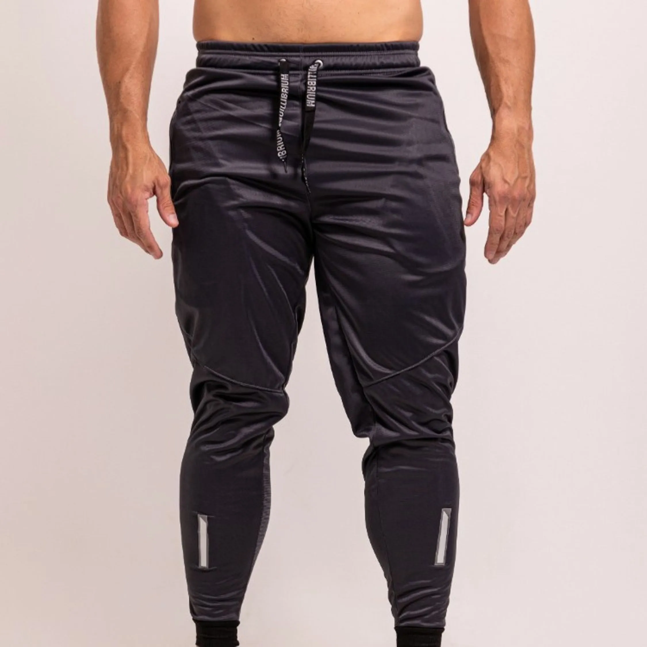 Calça masculina de chipa com poliéster.