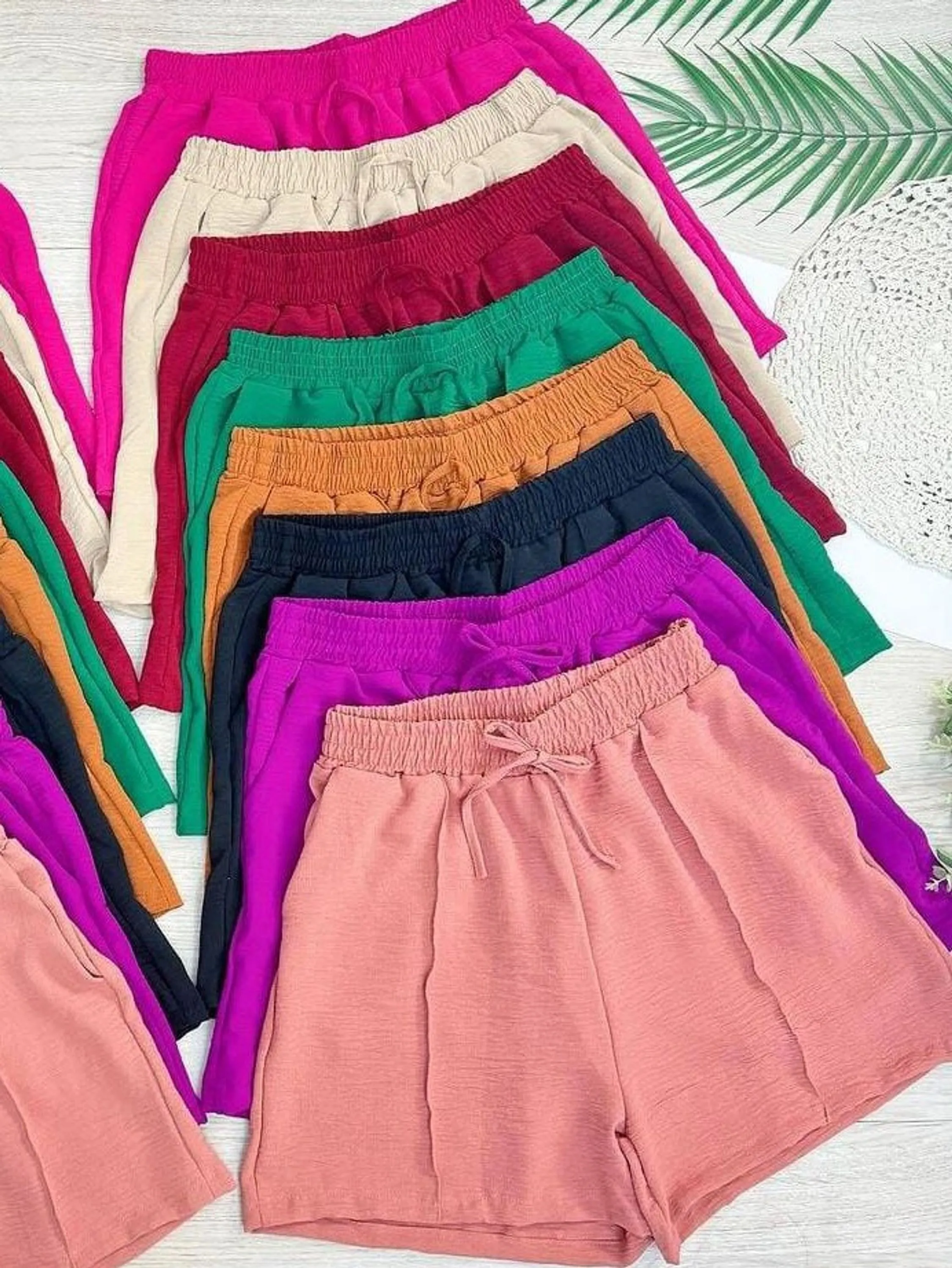 Shorts duna com listra no meio plus size