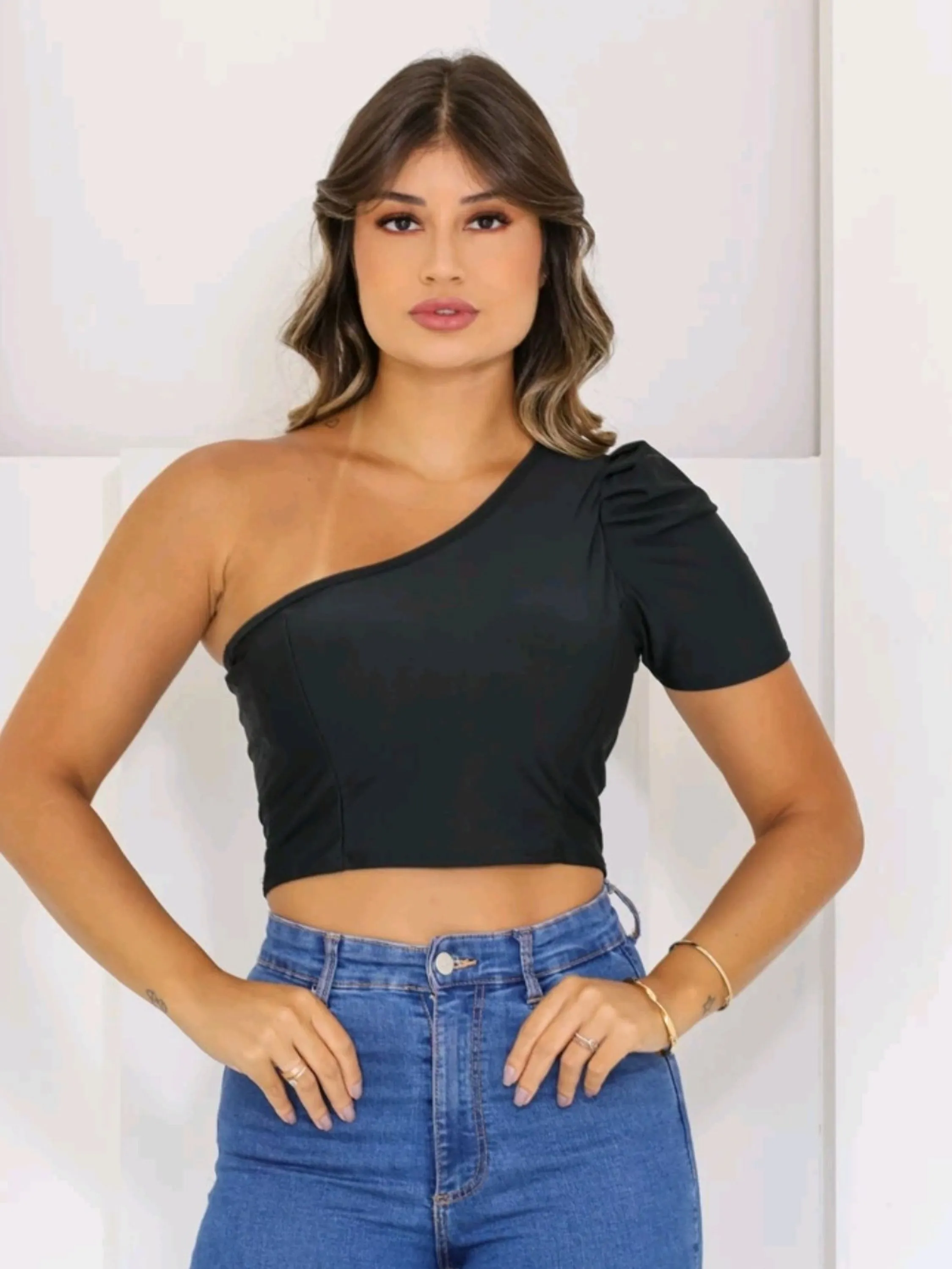 Promoção CROPPED FEMININO TOP ALCINHA DECOTE RETO COM BOJO TECIDO SUPLEX