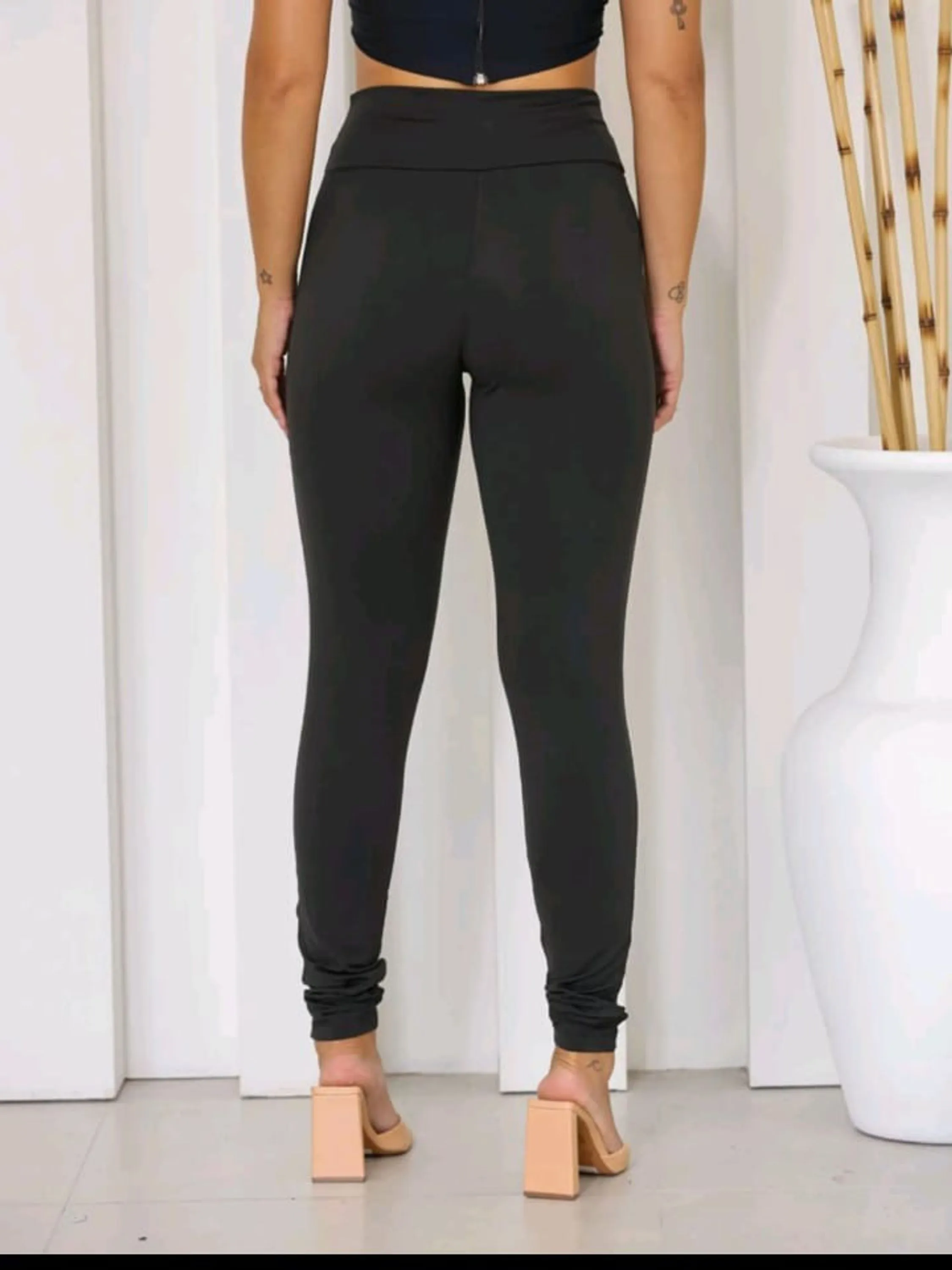 Legging detalhe cirrê