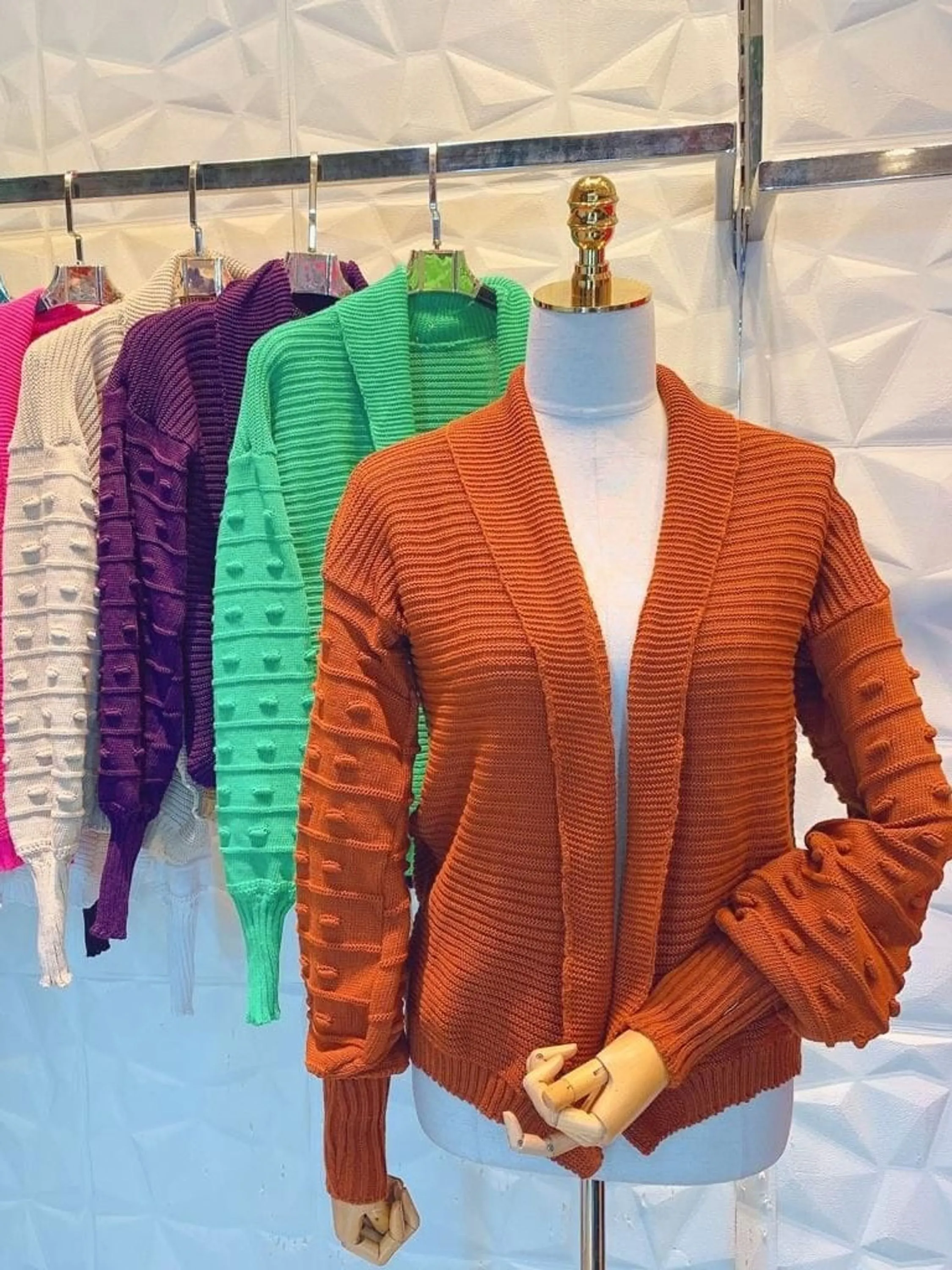 Cardigan tricô com detalhe na manga