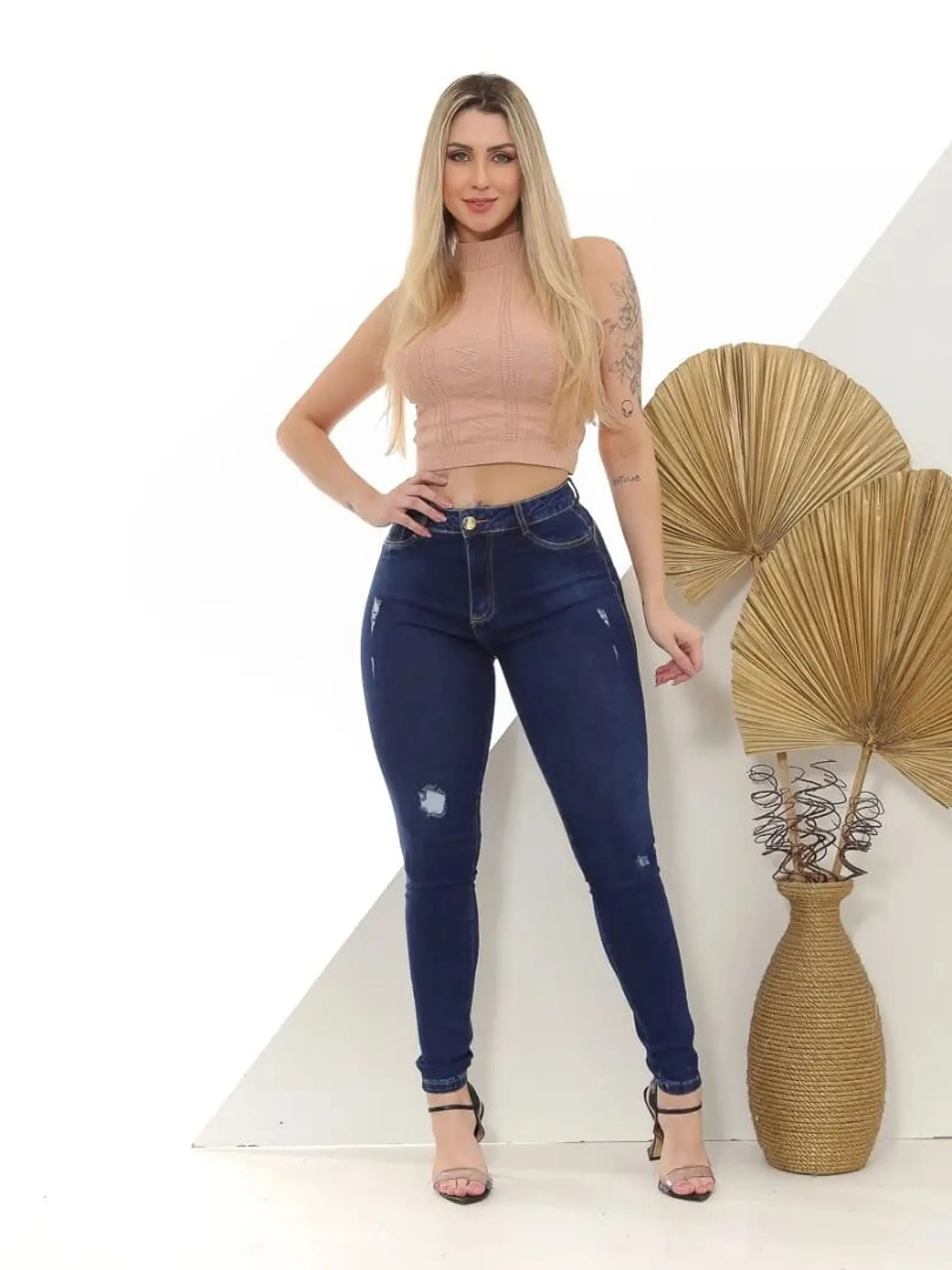 Calça jeans feminino skinny cós alto levanta bumbum