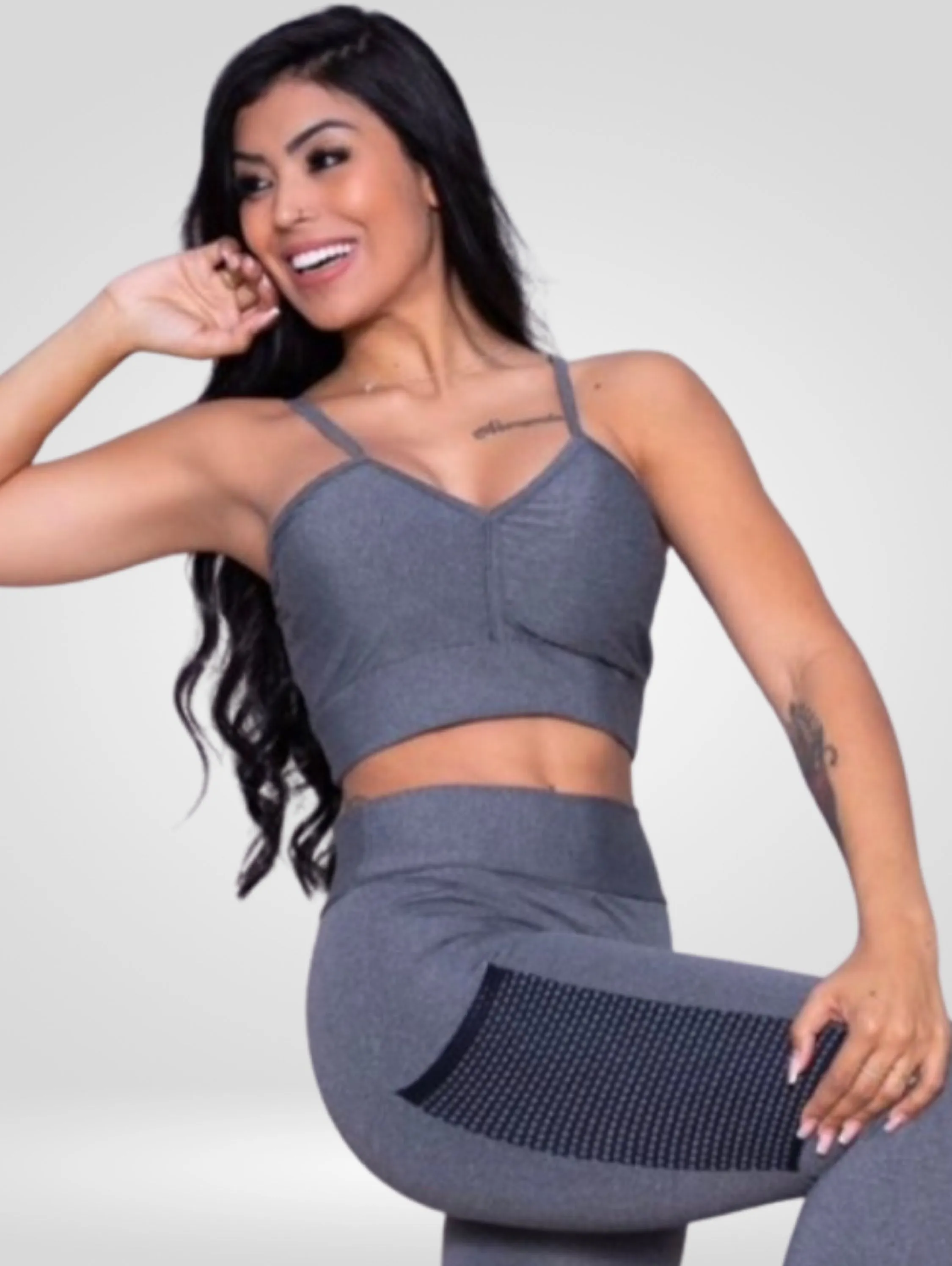 Conjunto feminino fitness no suplex zero transparência