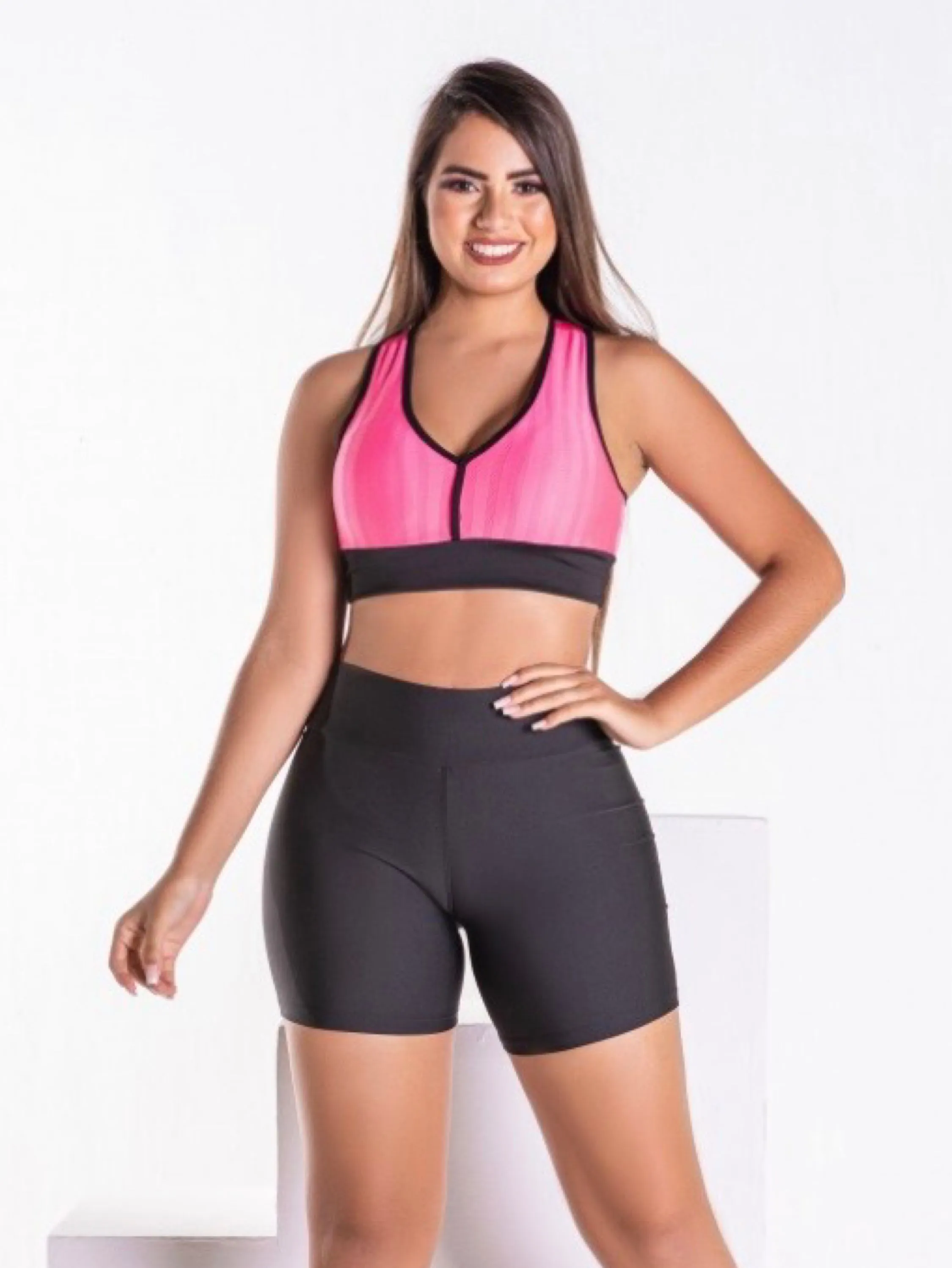 Conjunto feminino fitness short meia coxa e top premium fashion