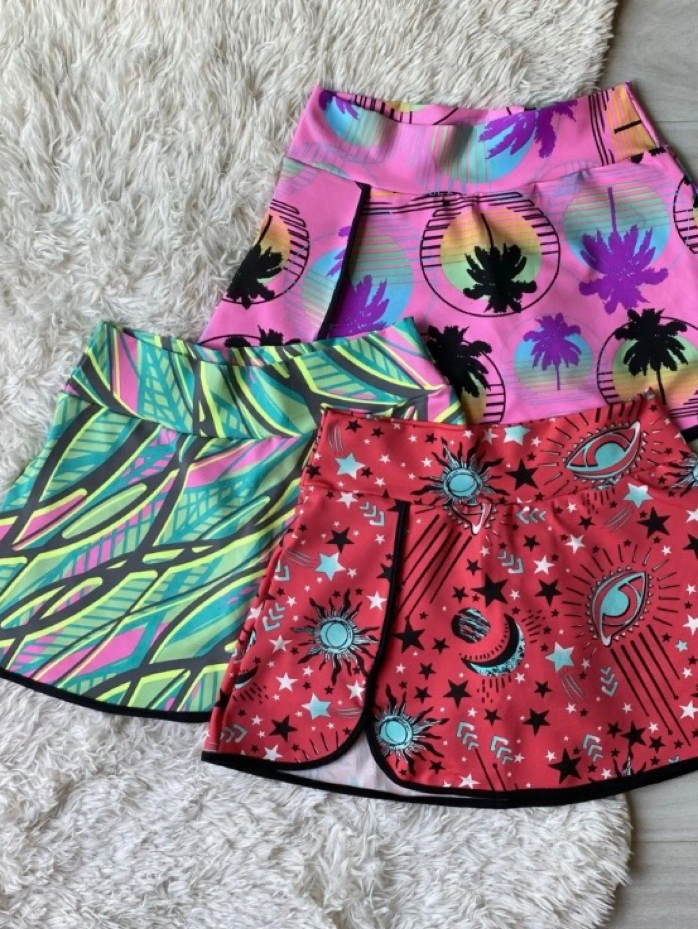 Short saia estampado com detalhes em viés no suplex poliéster fashion