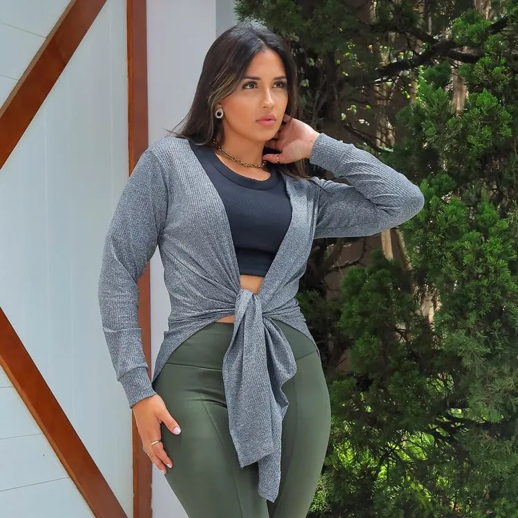 Cardigan manga longa com fenda lateral