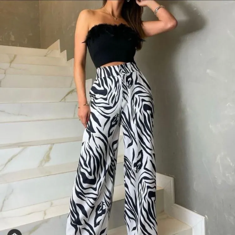 Calça pantalona de zebra