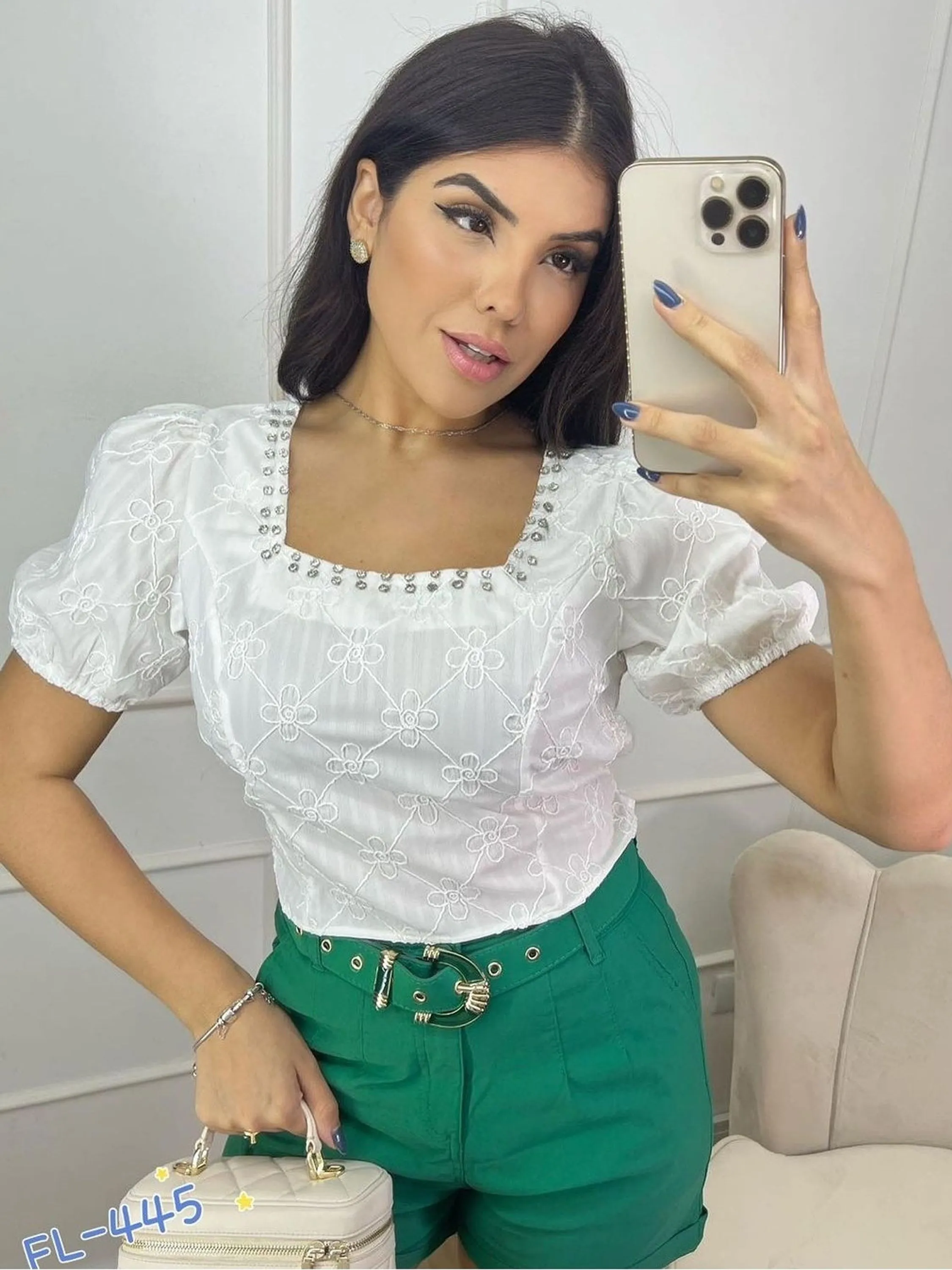 Cropped bordado com pedrarias Flora FL-445