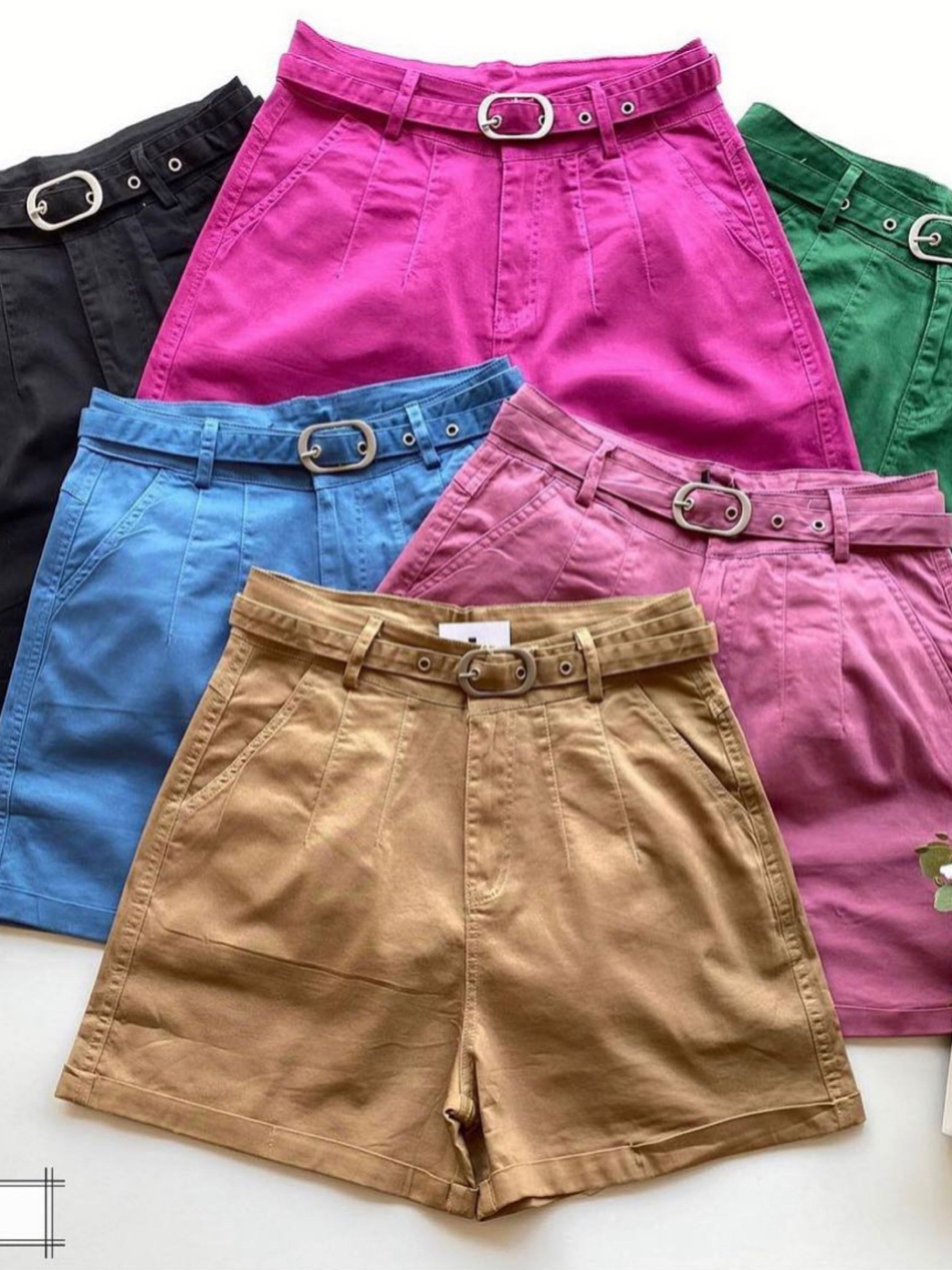 Short de sarja com elastano e cinto Flora FL-755