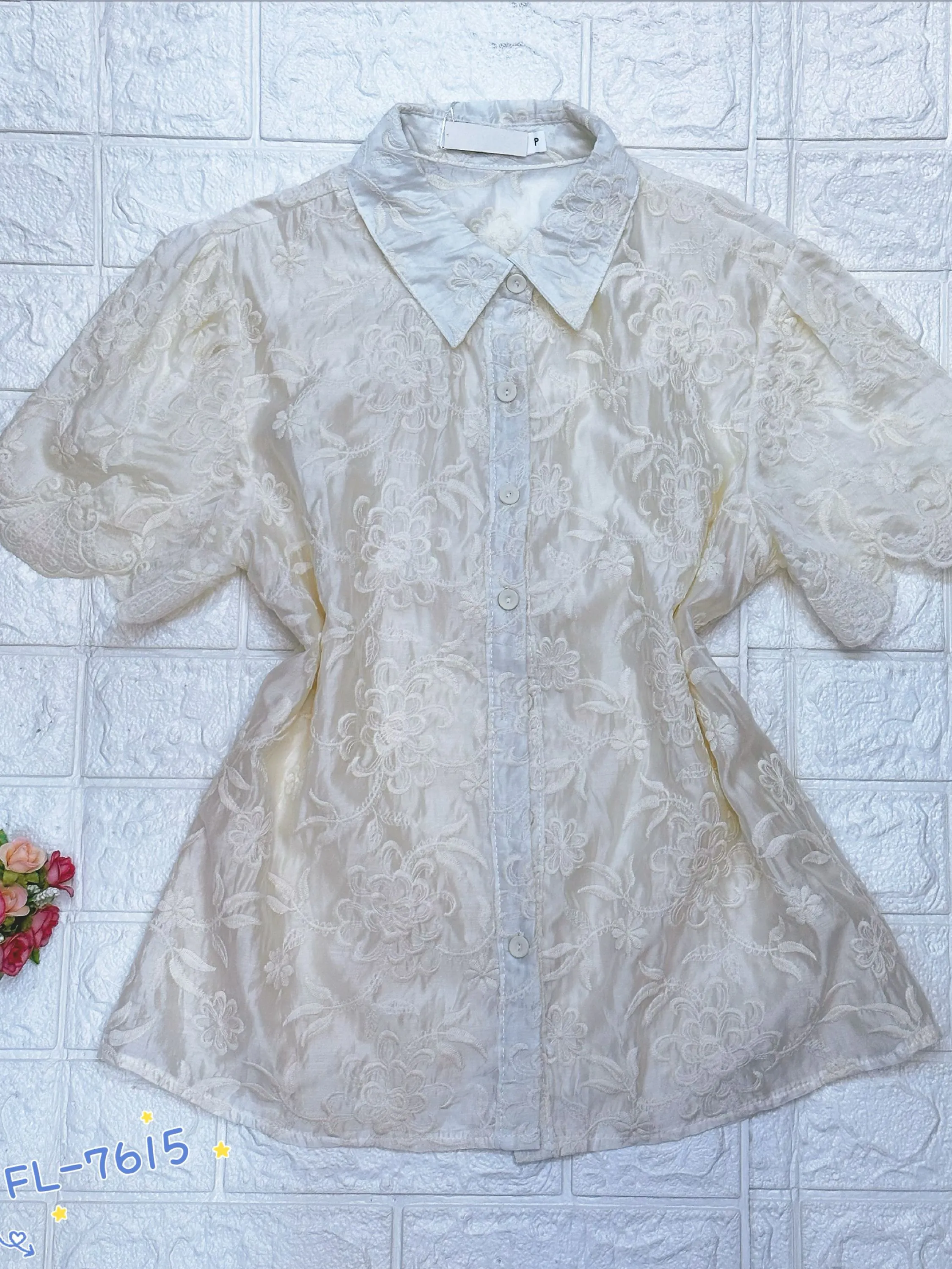 Blusa Camisa bordado bem bonito FloraFL-7615