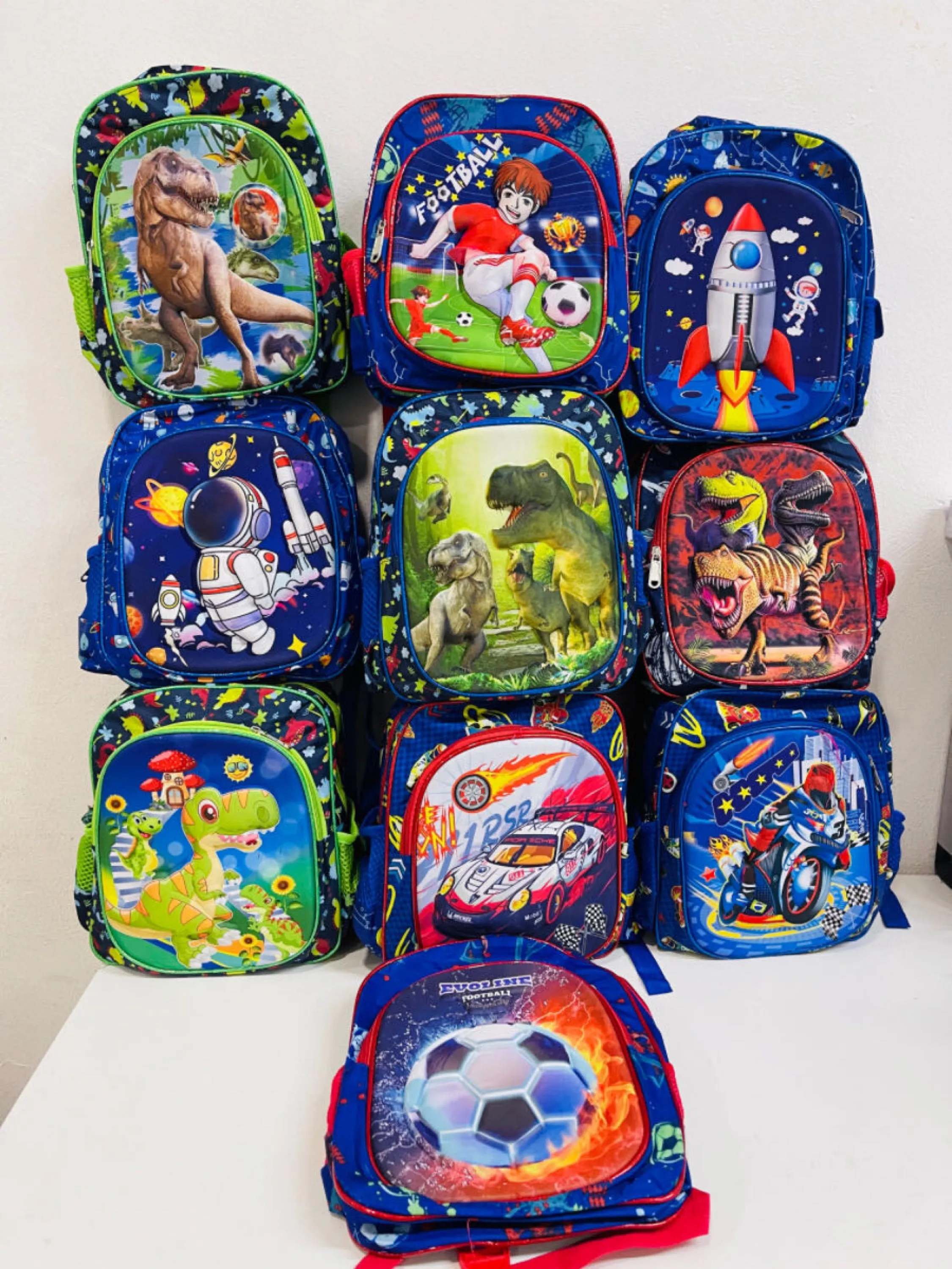 501/502 Mochila Infantil Impermeável De 12 Polegadas Bolsa Escolar 3D Menino Bonito Dos Desenhos Animados - Cor Aleatória