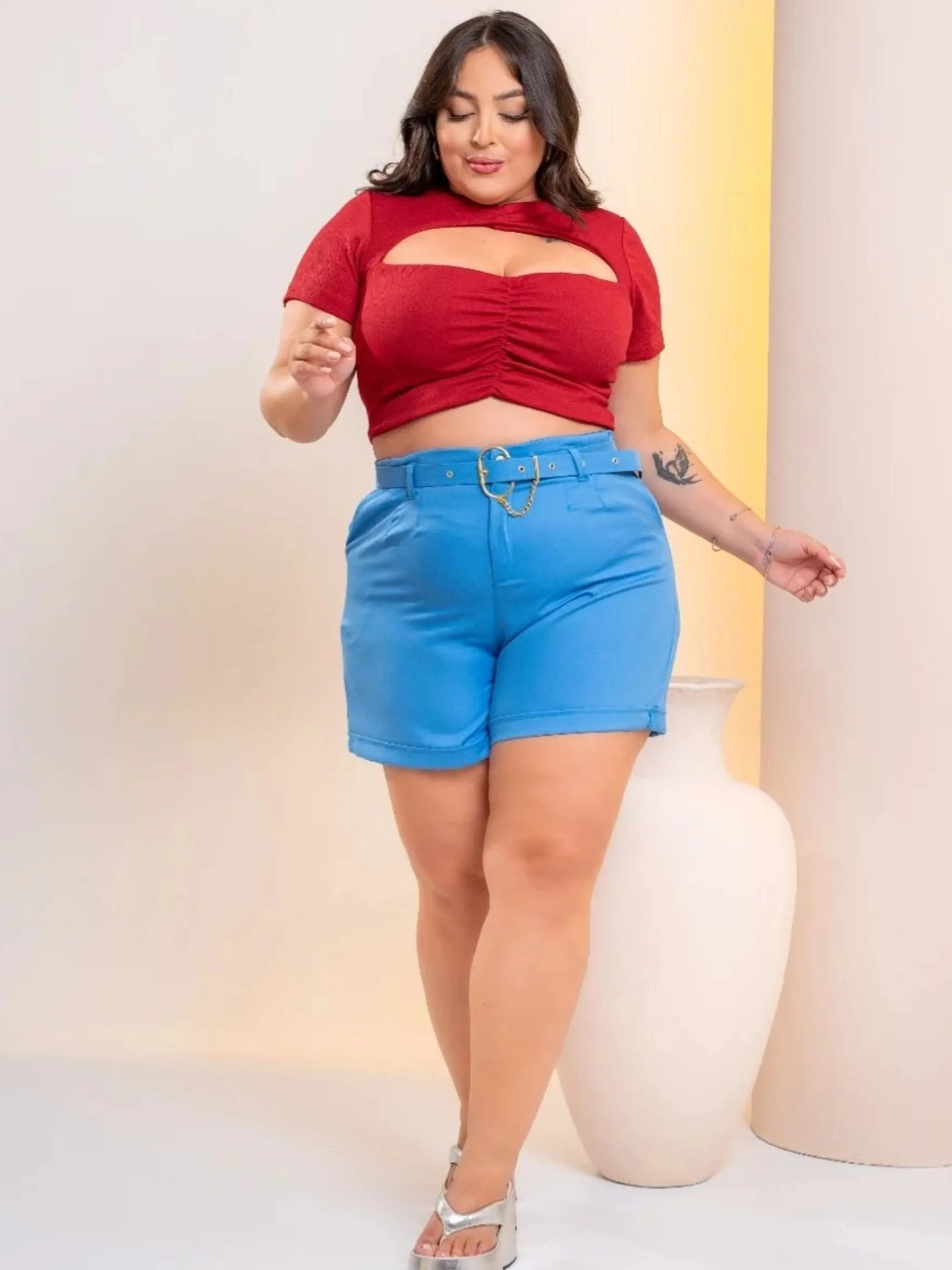 Kit com 4 shorts alfaiataria Plus Size TAMANHO 46 de cores variadas