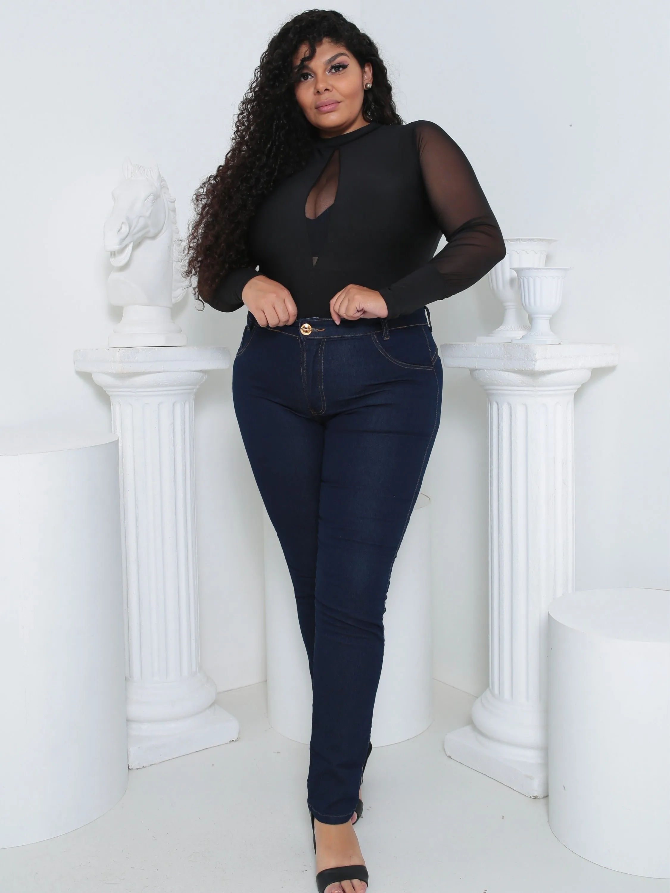 Calça Jeans Feminina Plus Size Gaven Escura