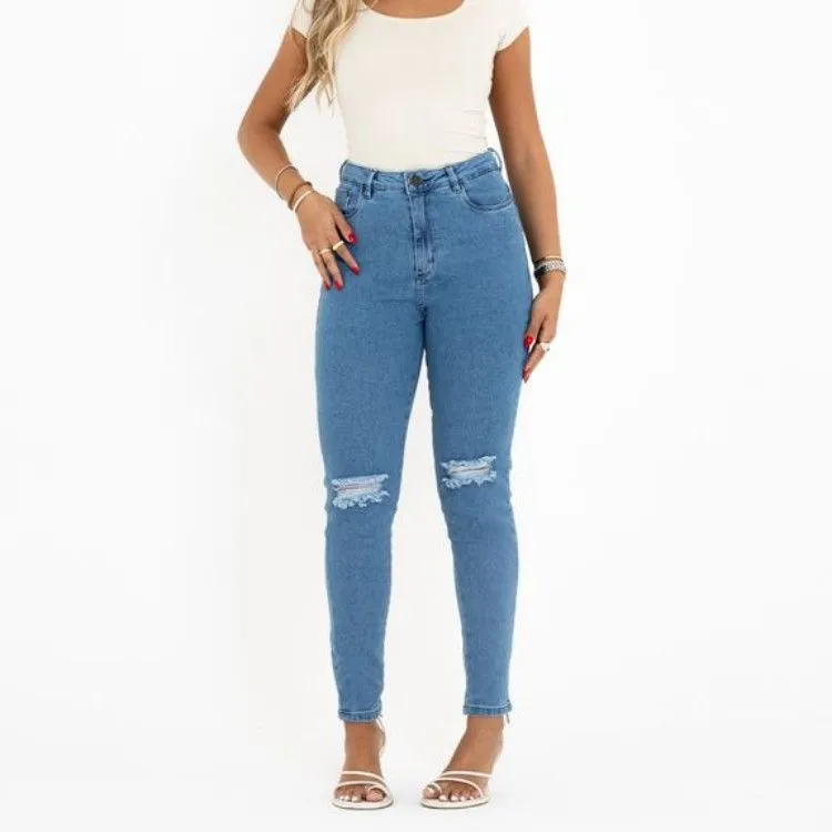 Calça Jeans Feminina Mom com Elastano Rasgada