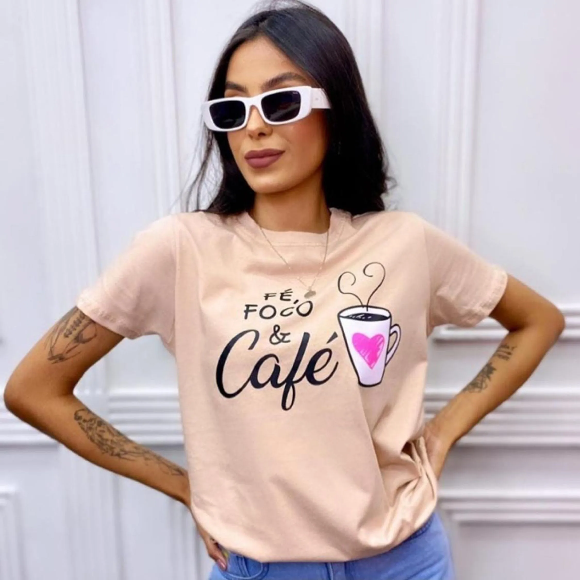 Blusa T-shirt viscolycra /gold cat Moda Feminina