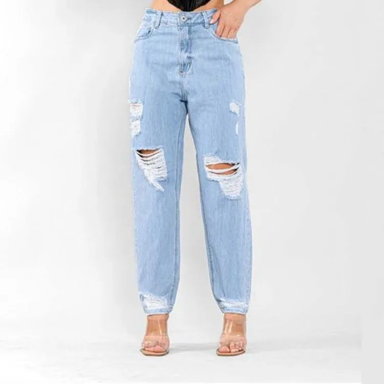 Calça Jeans Feminina Mom com Rasgos Na Perna 22745