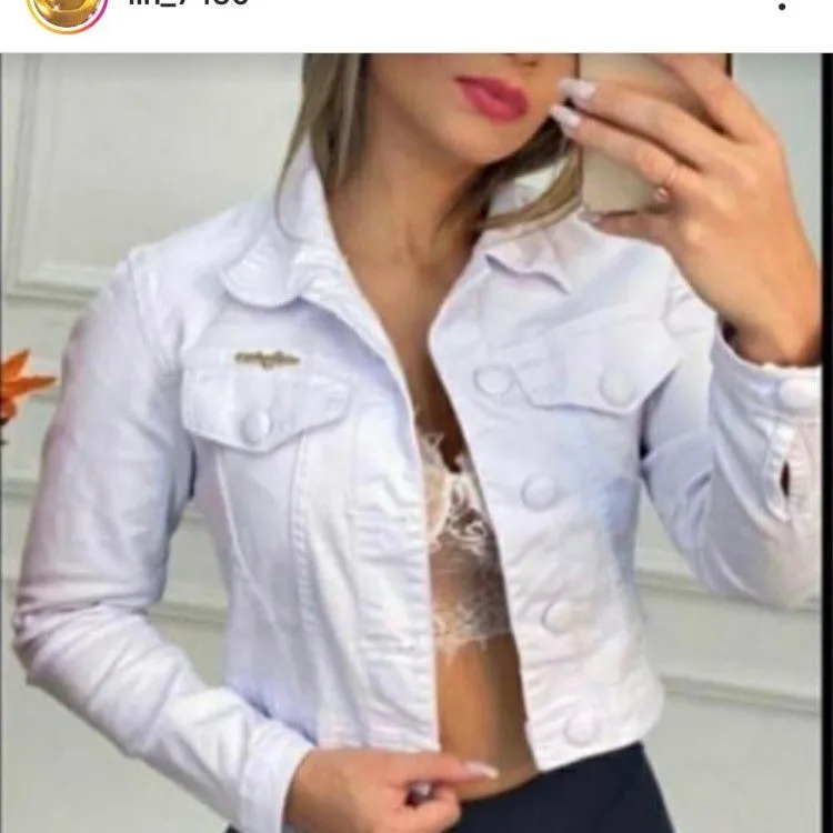 Novo Jaquetas de jeans curta com lycra de loja Isabella Chen