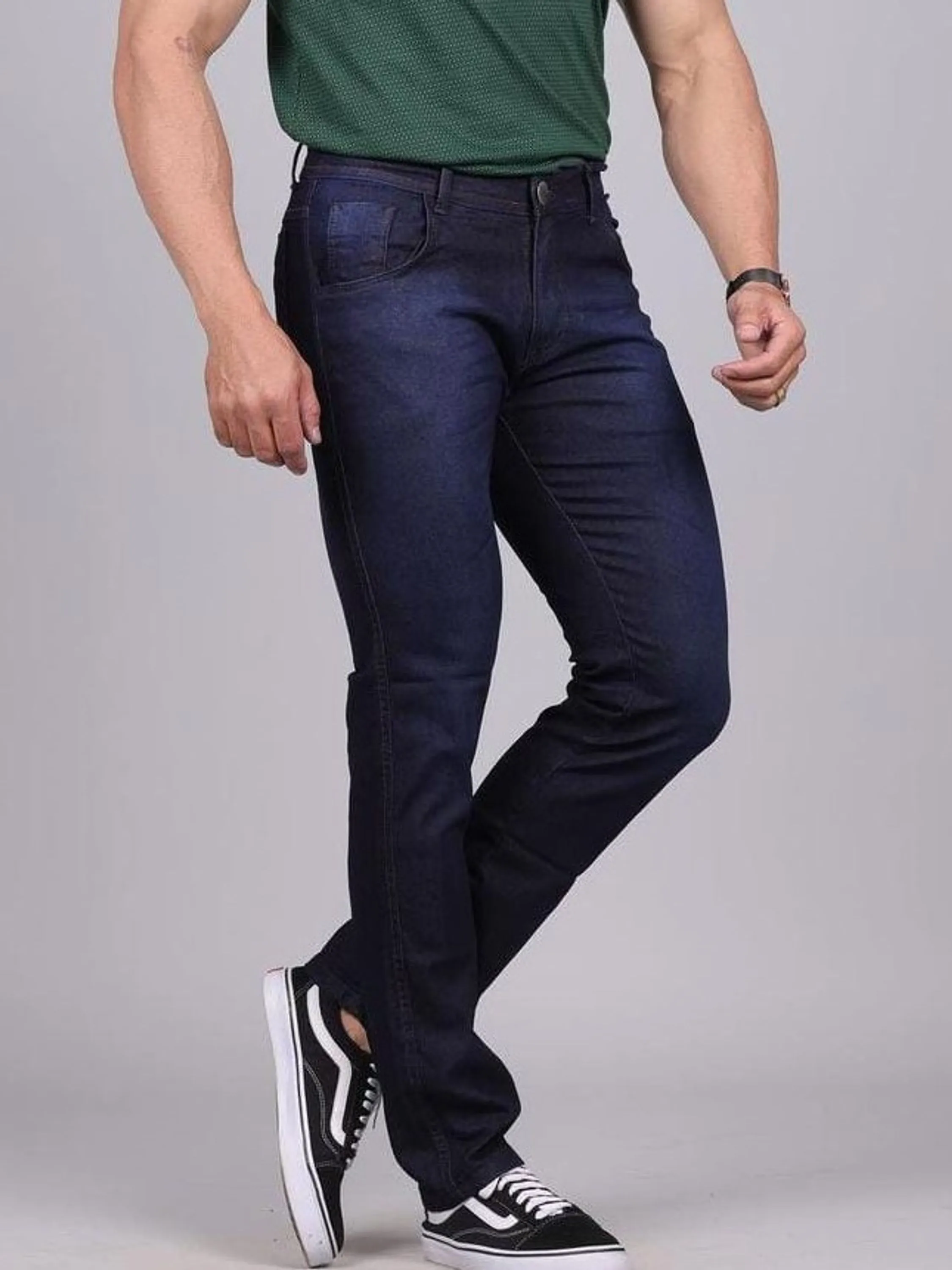 Calça jeans masculina escura