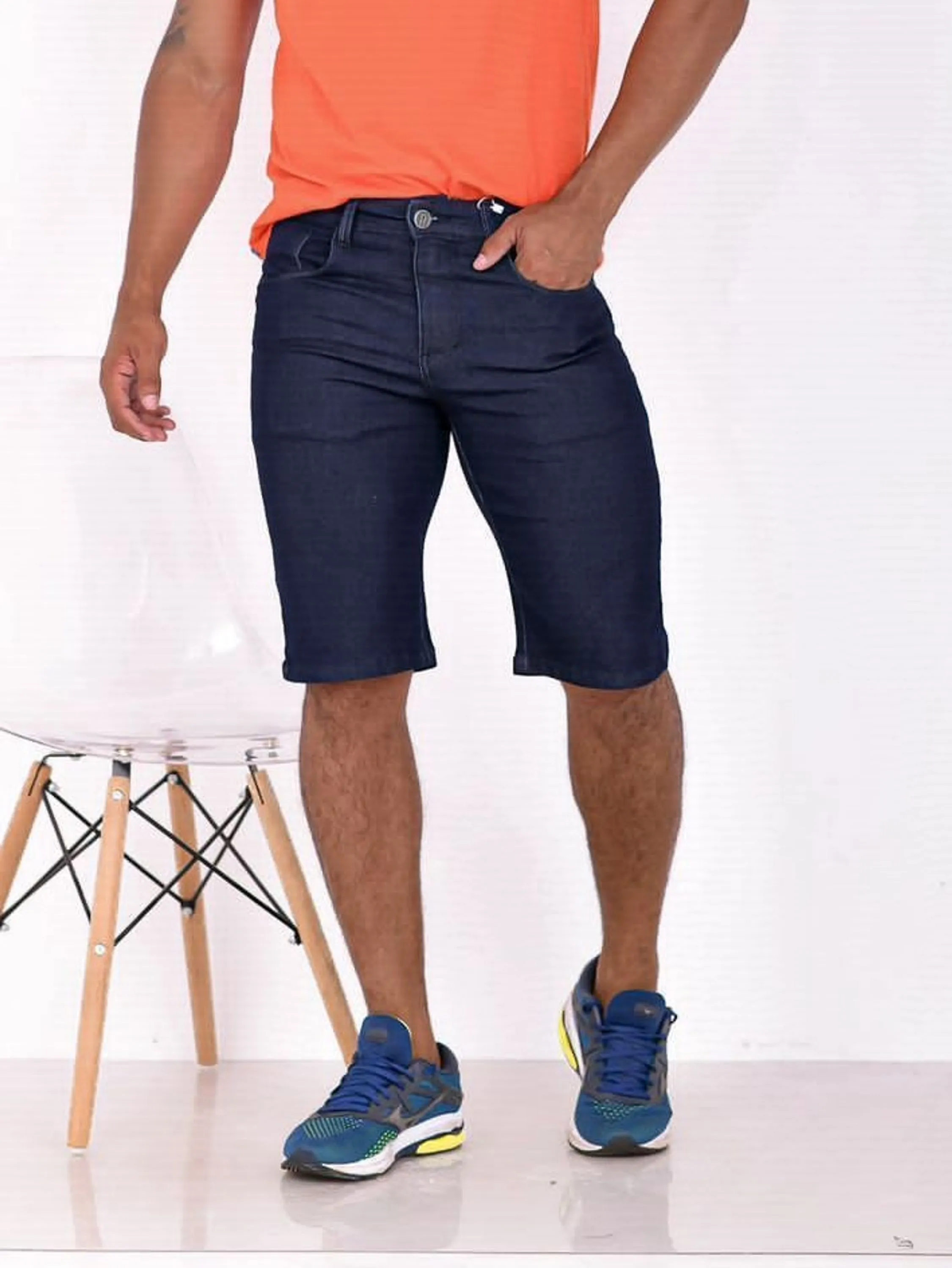 Bermuda jeans escura masculina