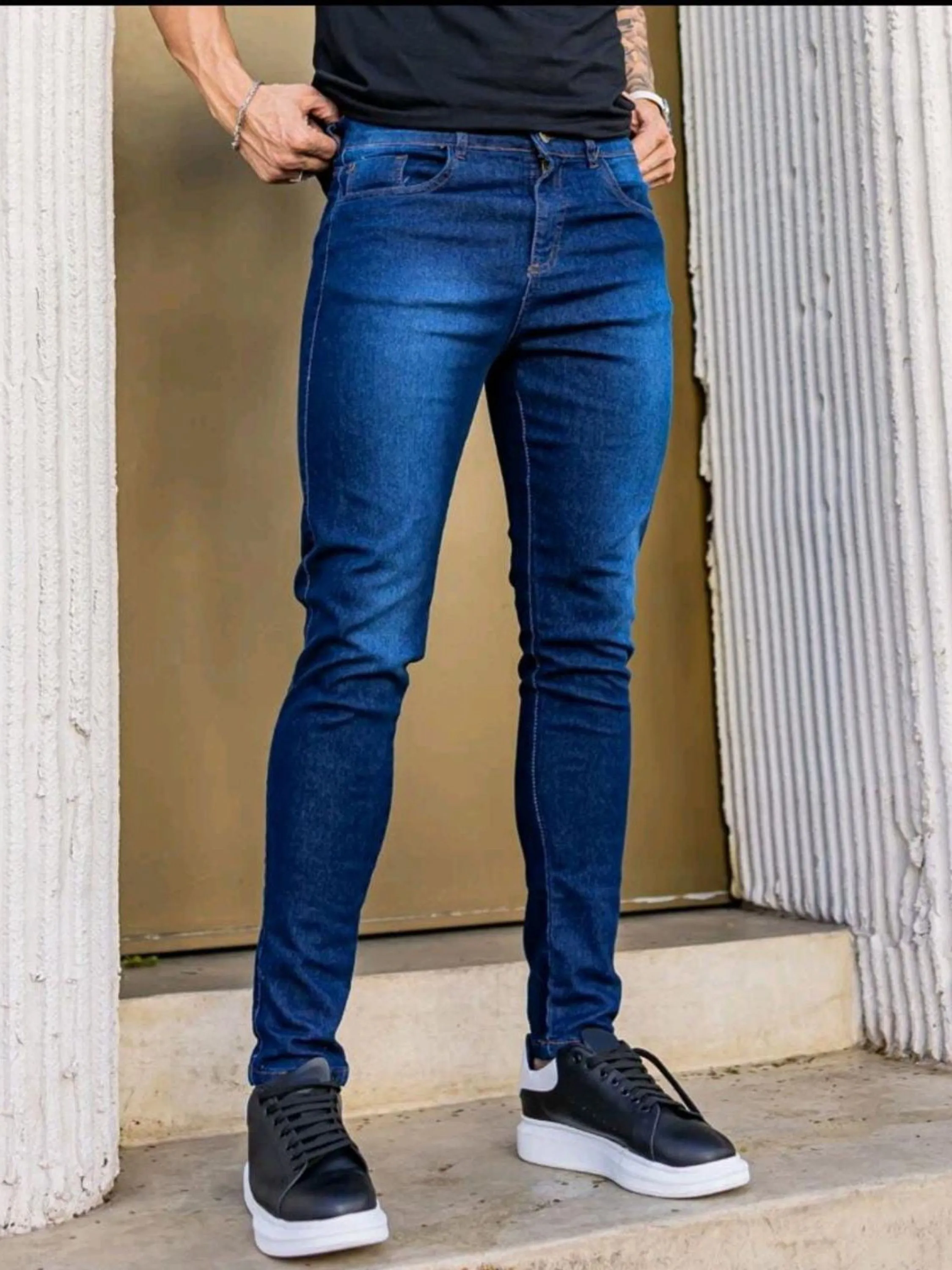 Calça jeans masculina reta