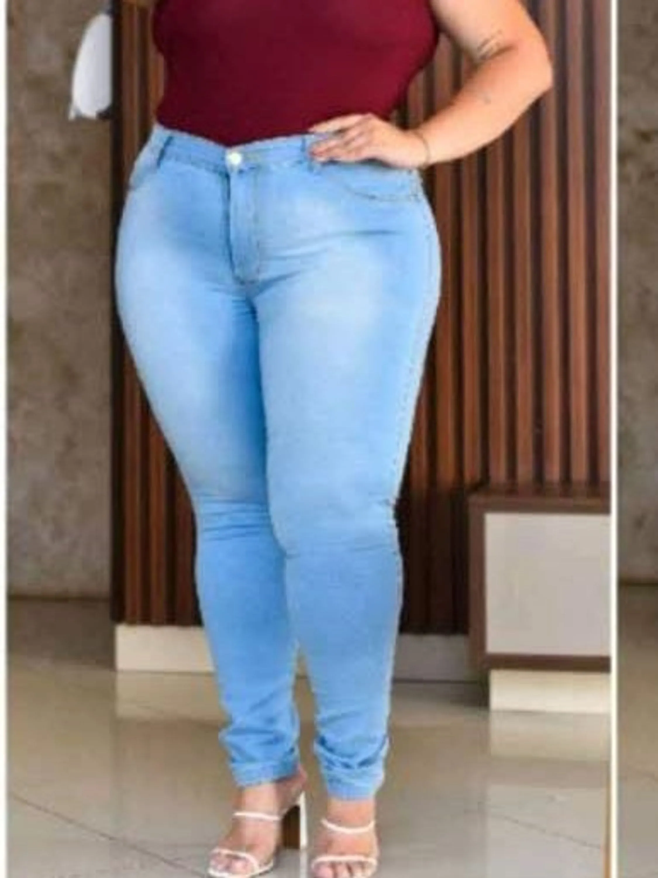 Calça jeans clara plus size