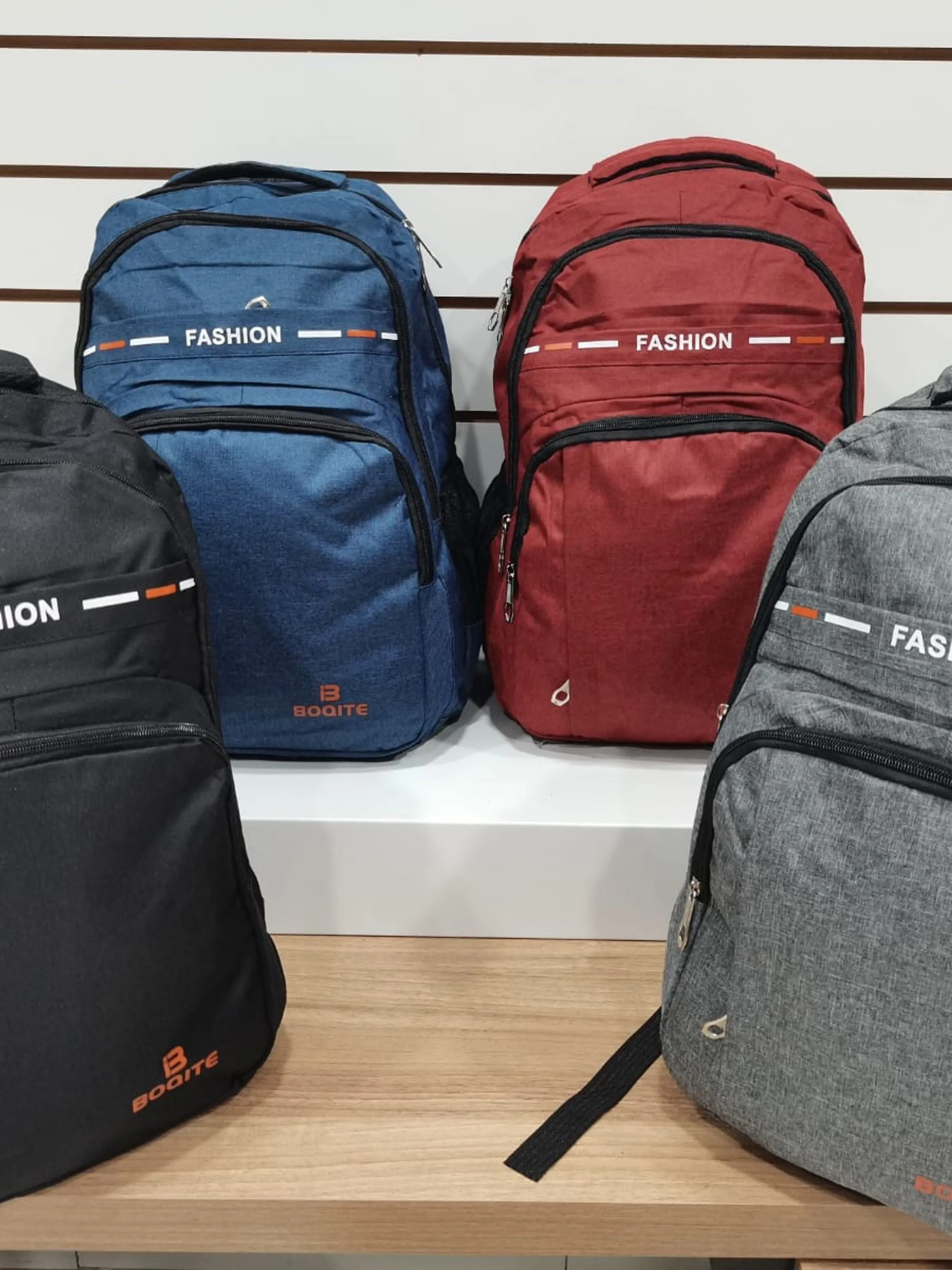 FF02N PACOTE COM 12 PEÇAS DE MOCHILAS MASCULINAS