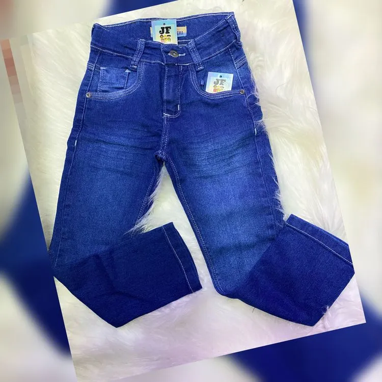 Calças jeans e sarja infantil e juvenil