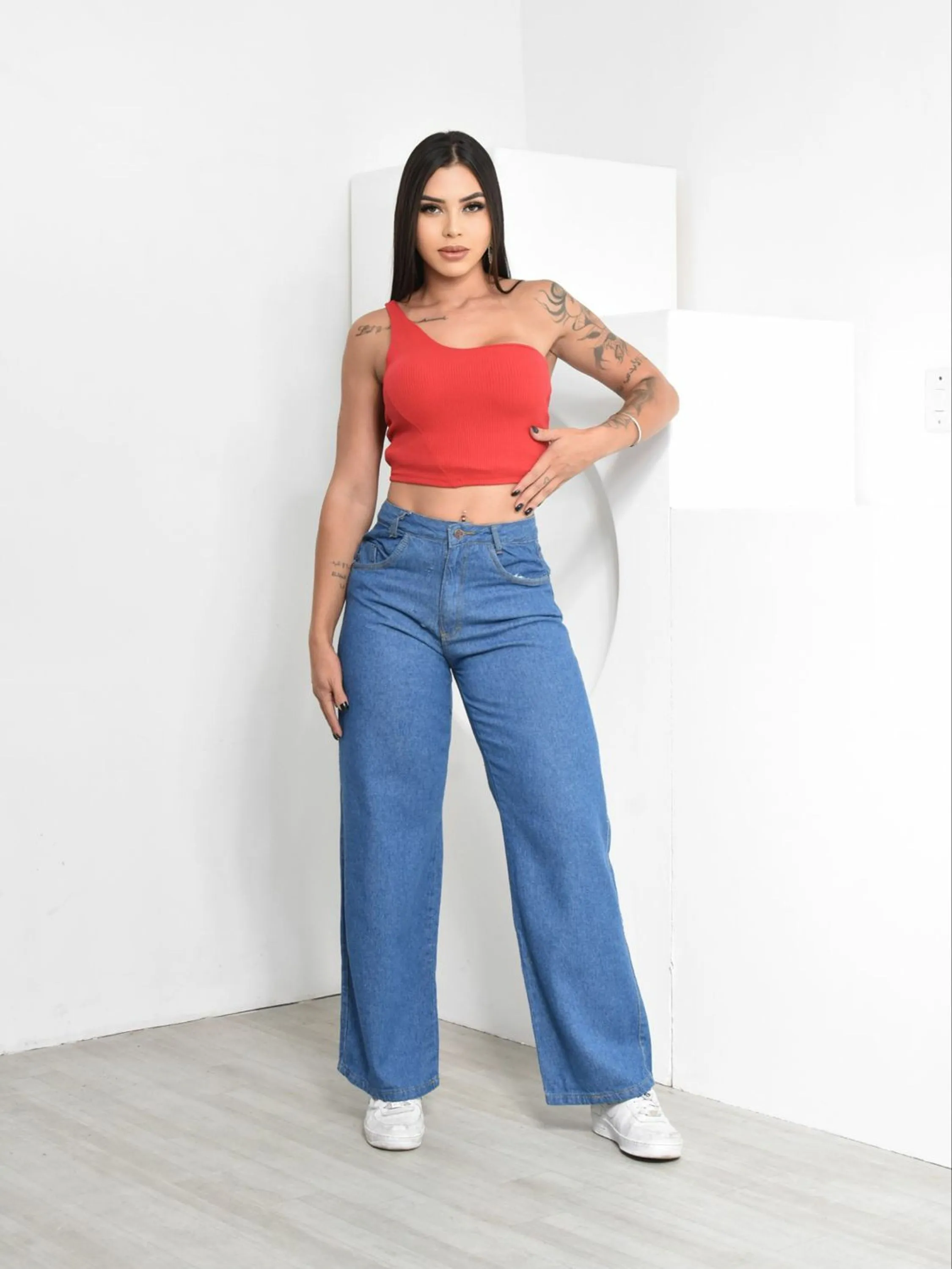 Calça jeans Wide leg feminina lavagem média