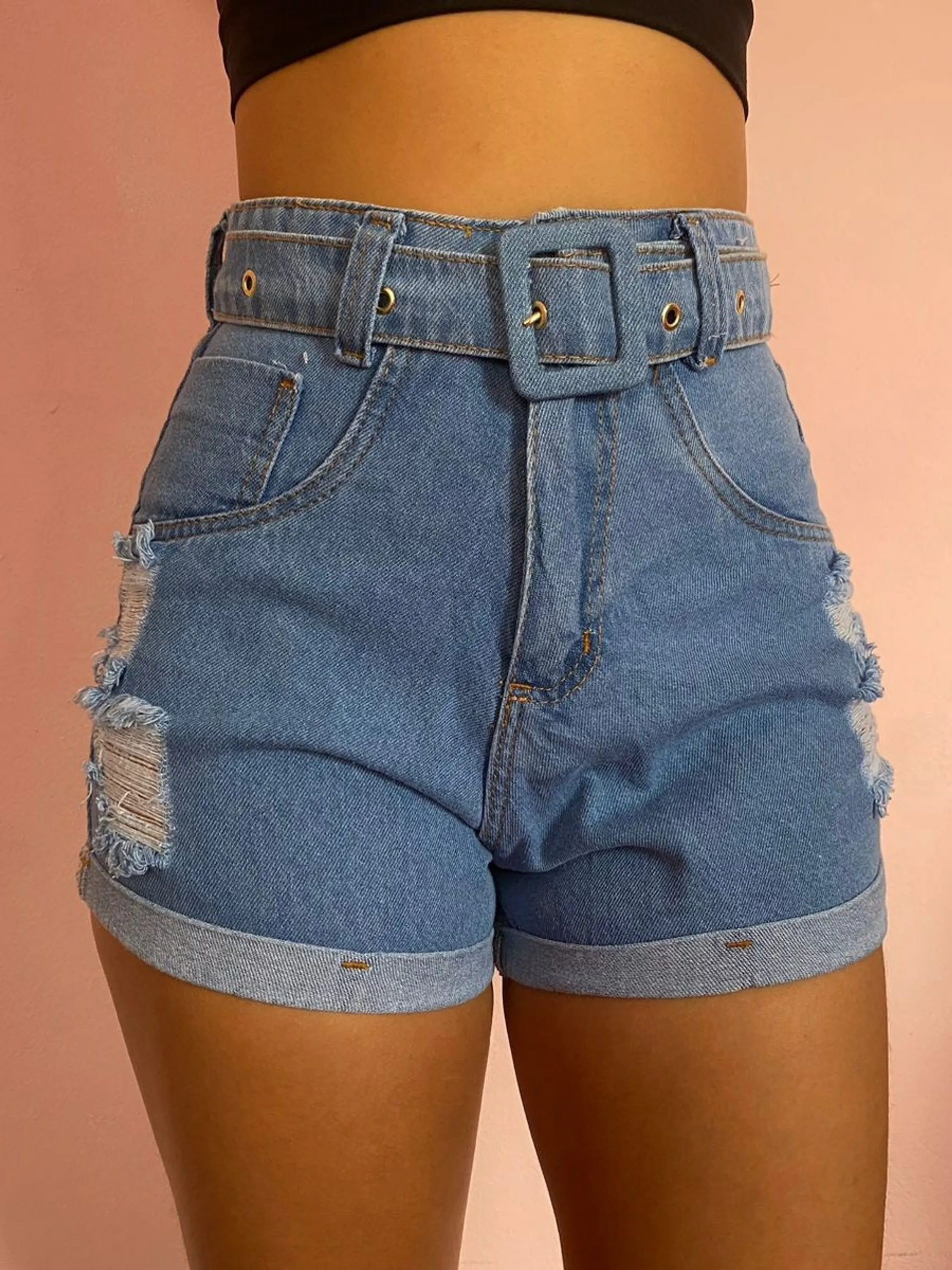 Shorts jeans sem lycra com cintofivela encapa