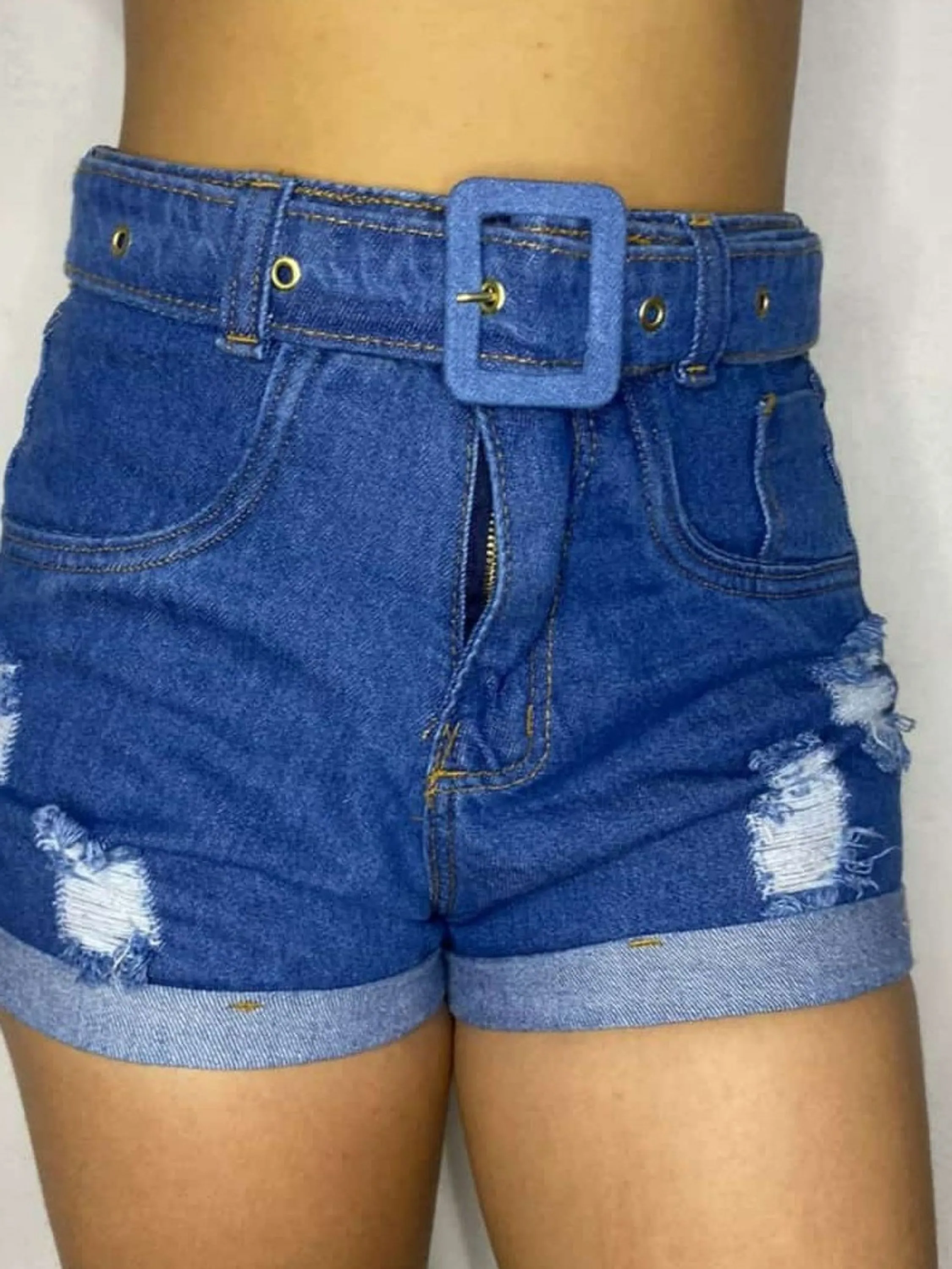 Shorts jeans sem lycrcom cinto fivela encapa