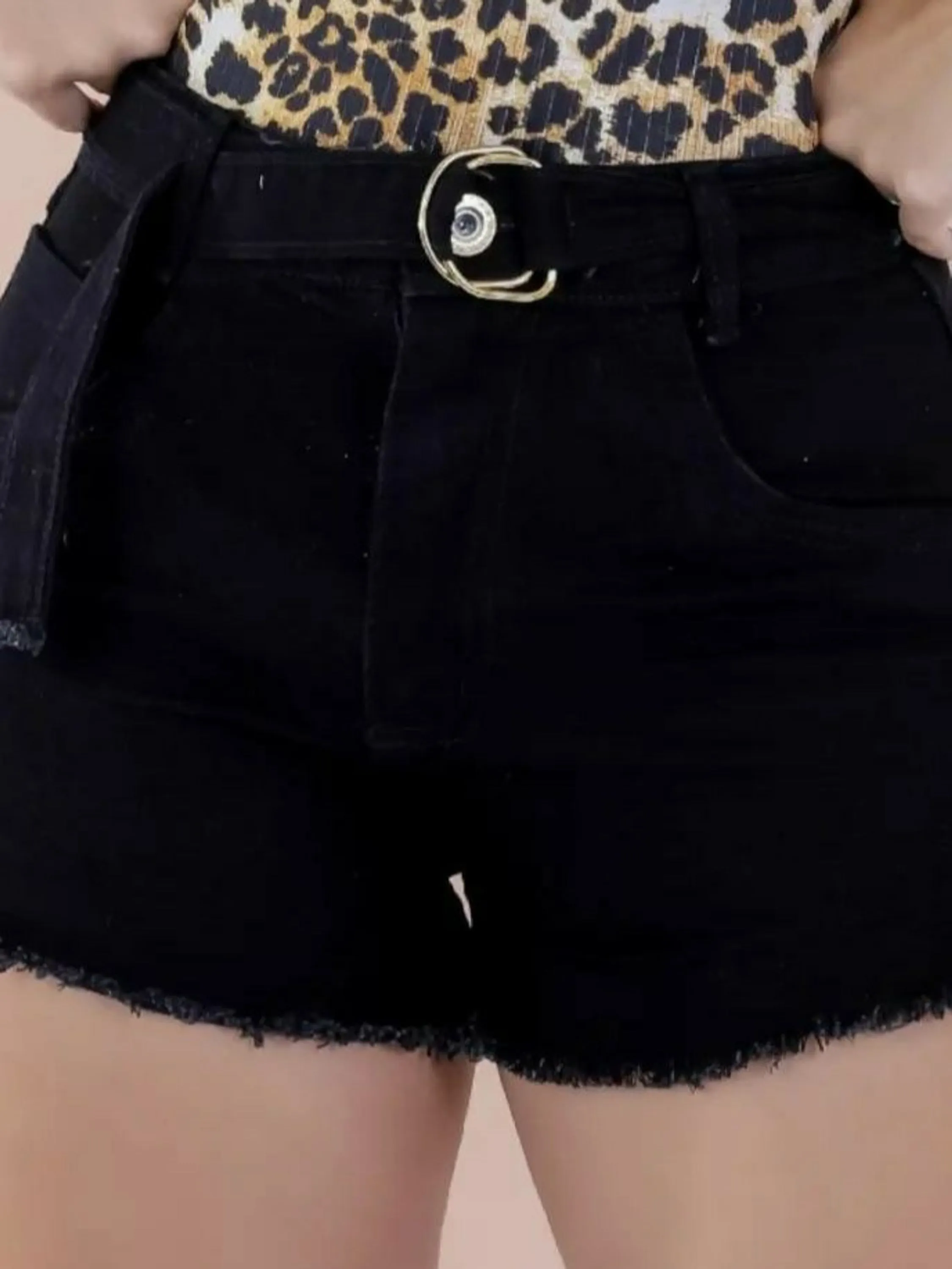 Shorts jeans sem lycra com cinto