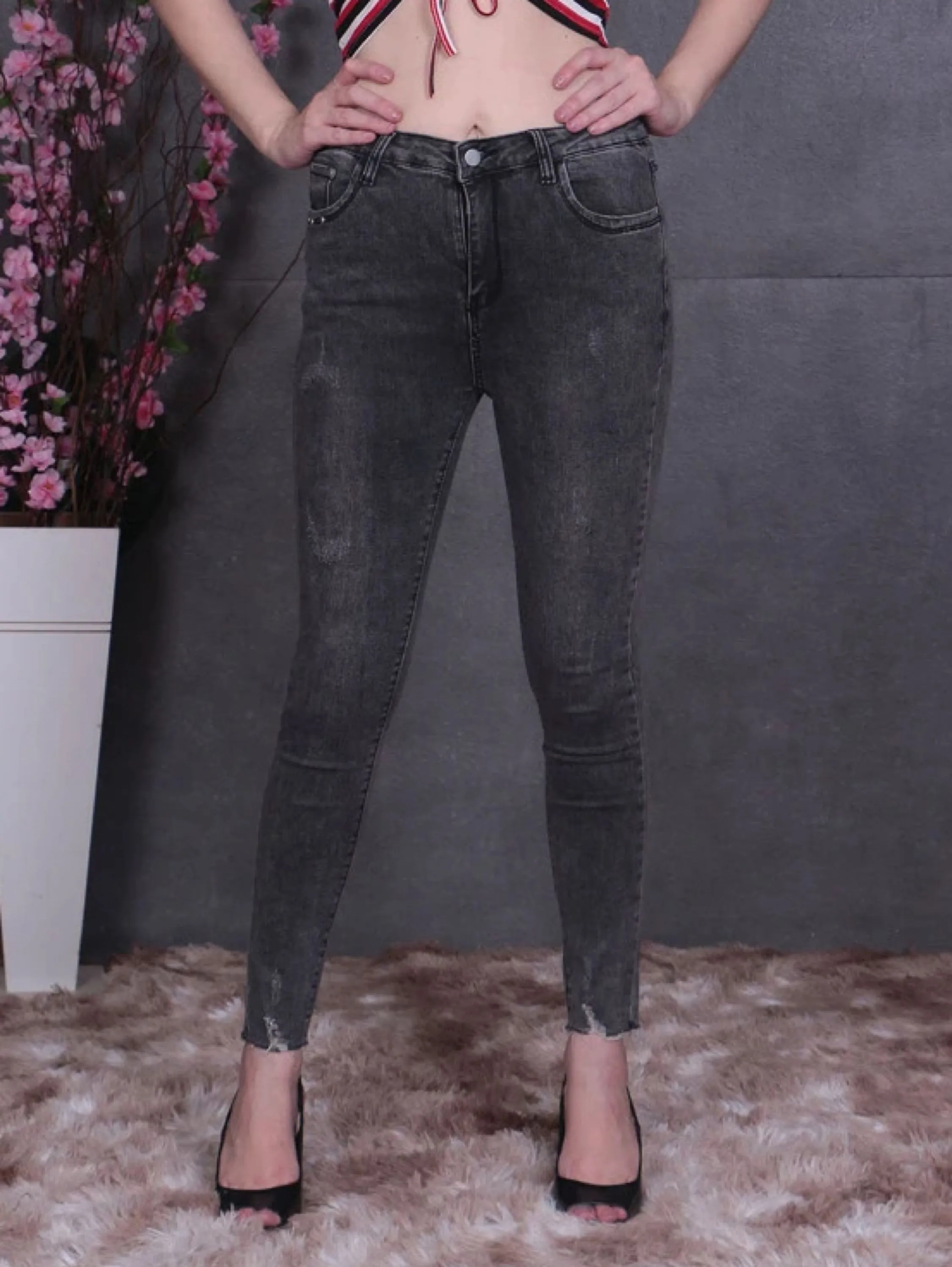 Calça jeans feminino preto estilo moda