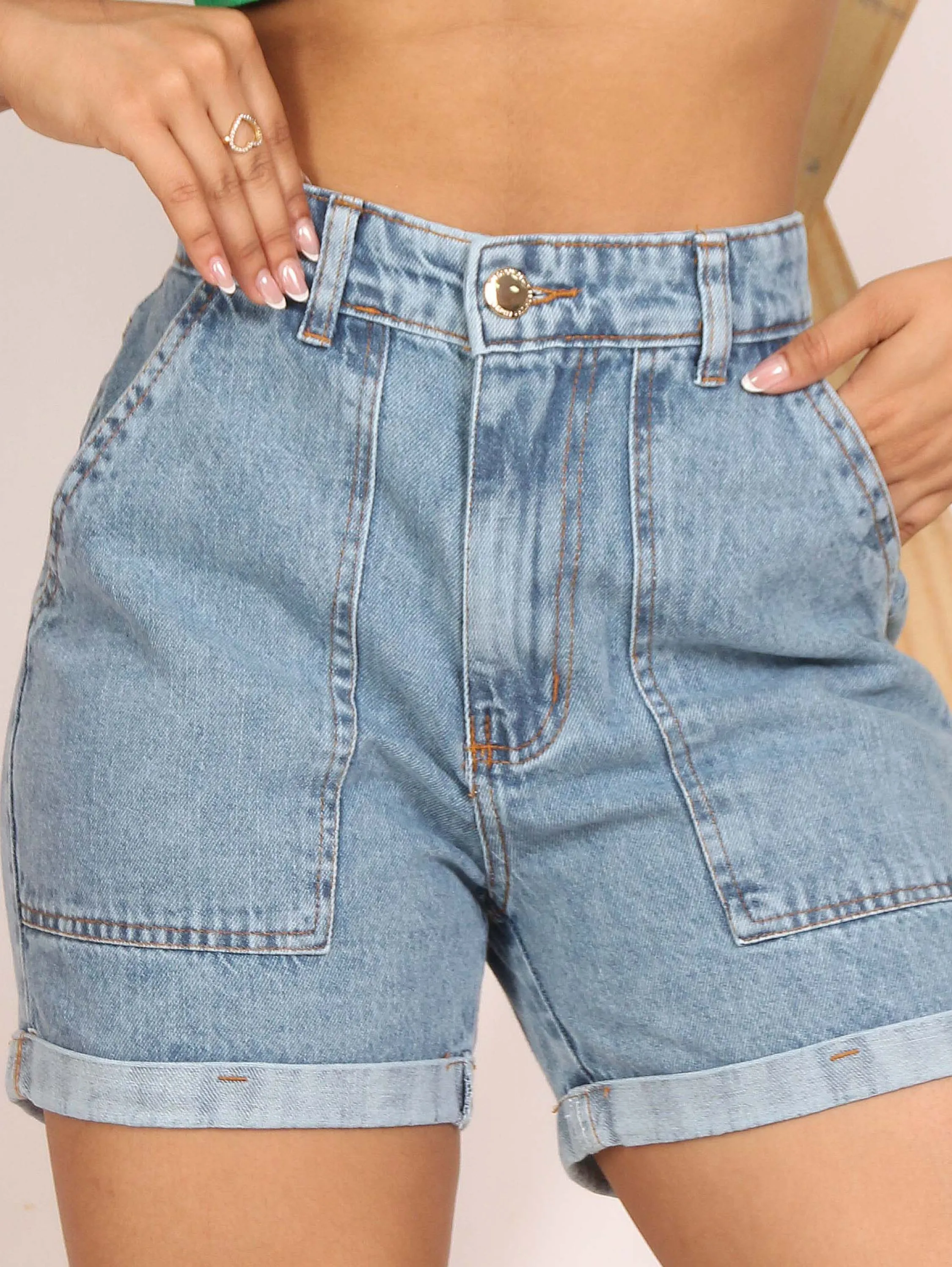 Short jeans feminino