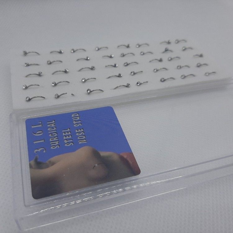 Pirceng nariz pedrinha (valor de 2 caixinhas)