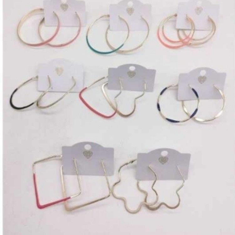 Brinco folheado com resina