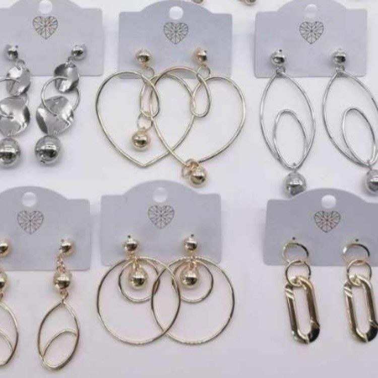 Brincos várias formas, igual a foto