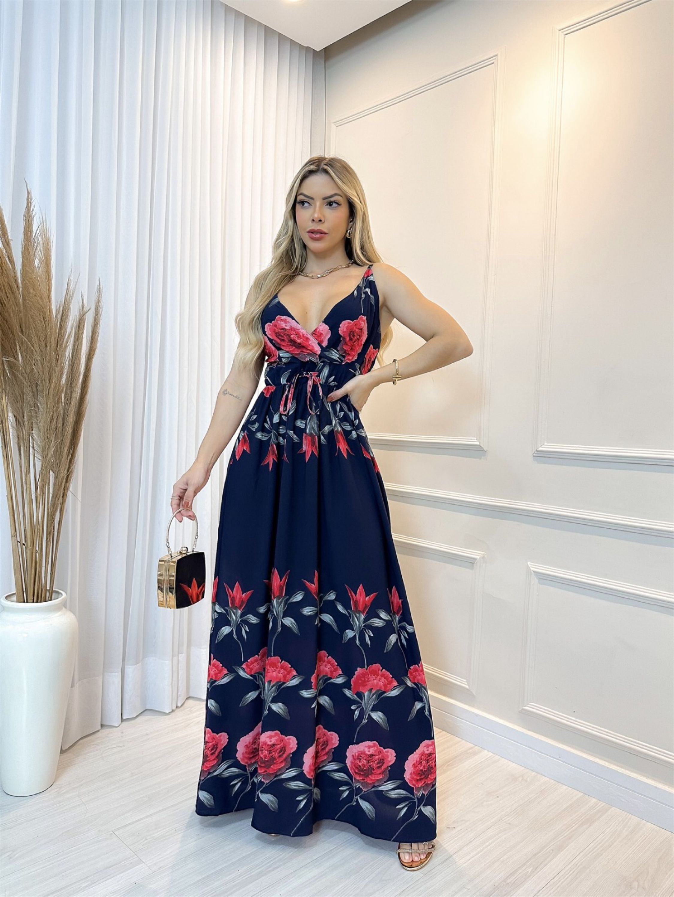 Vestido longo estampado de flor com alcinha fina ajustável v0583