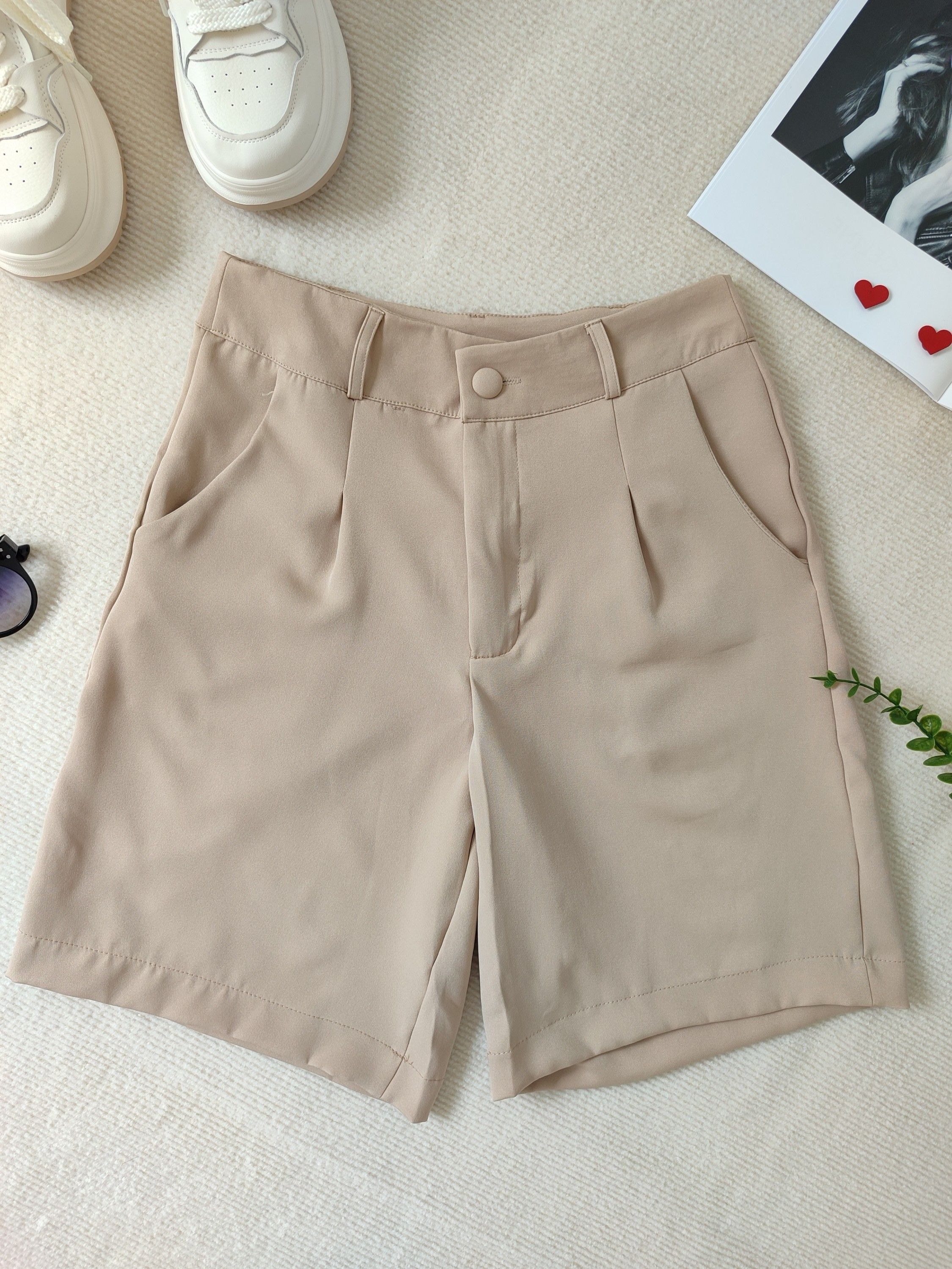 Bermuda feminina basico com bolso botao e ziper tecido alfaiataria