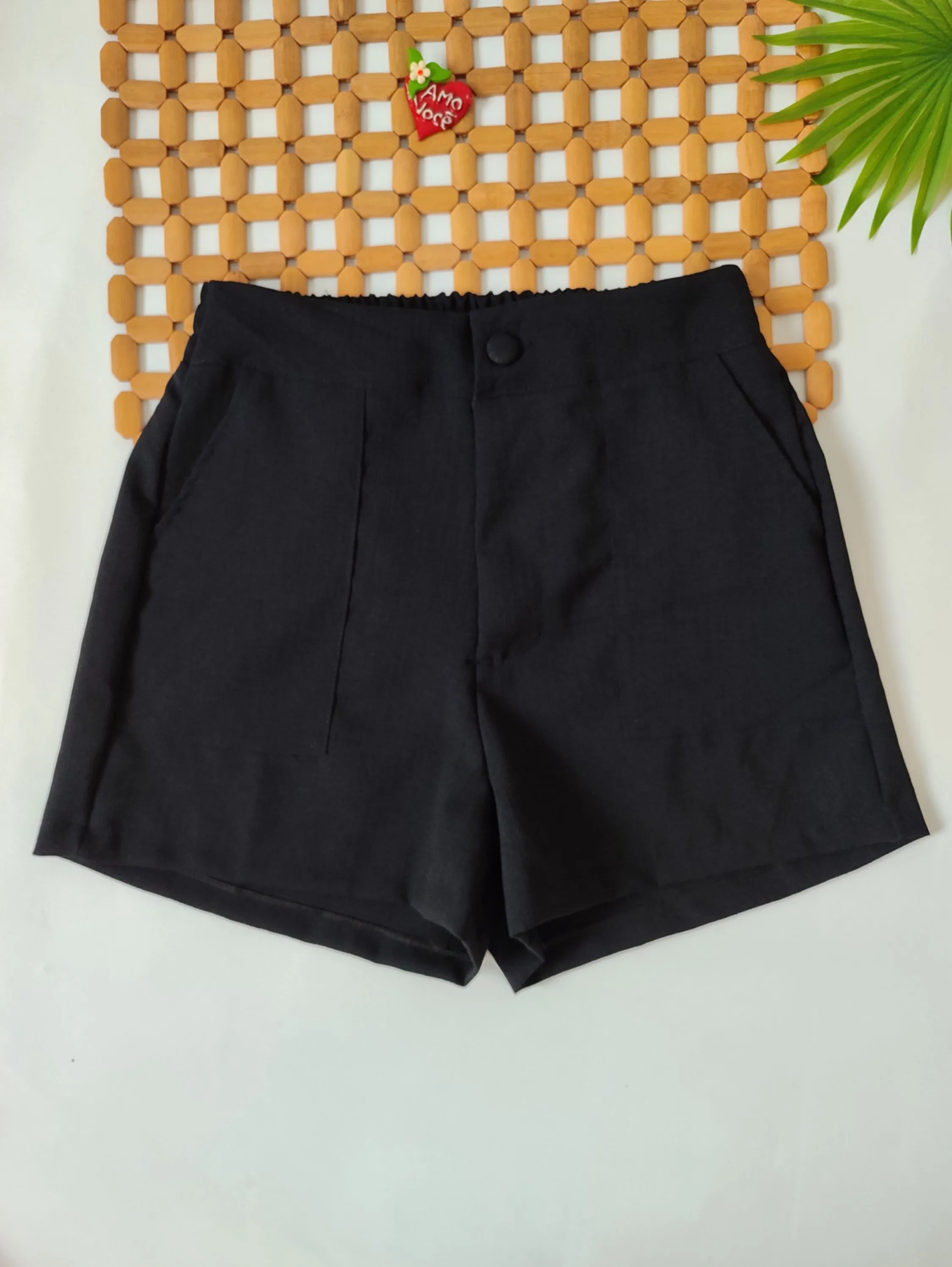 short linho basico com bolso e elastico traseiro feminina novo