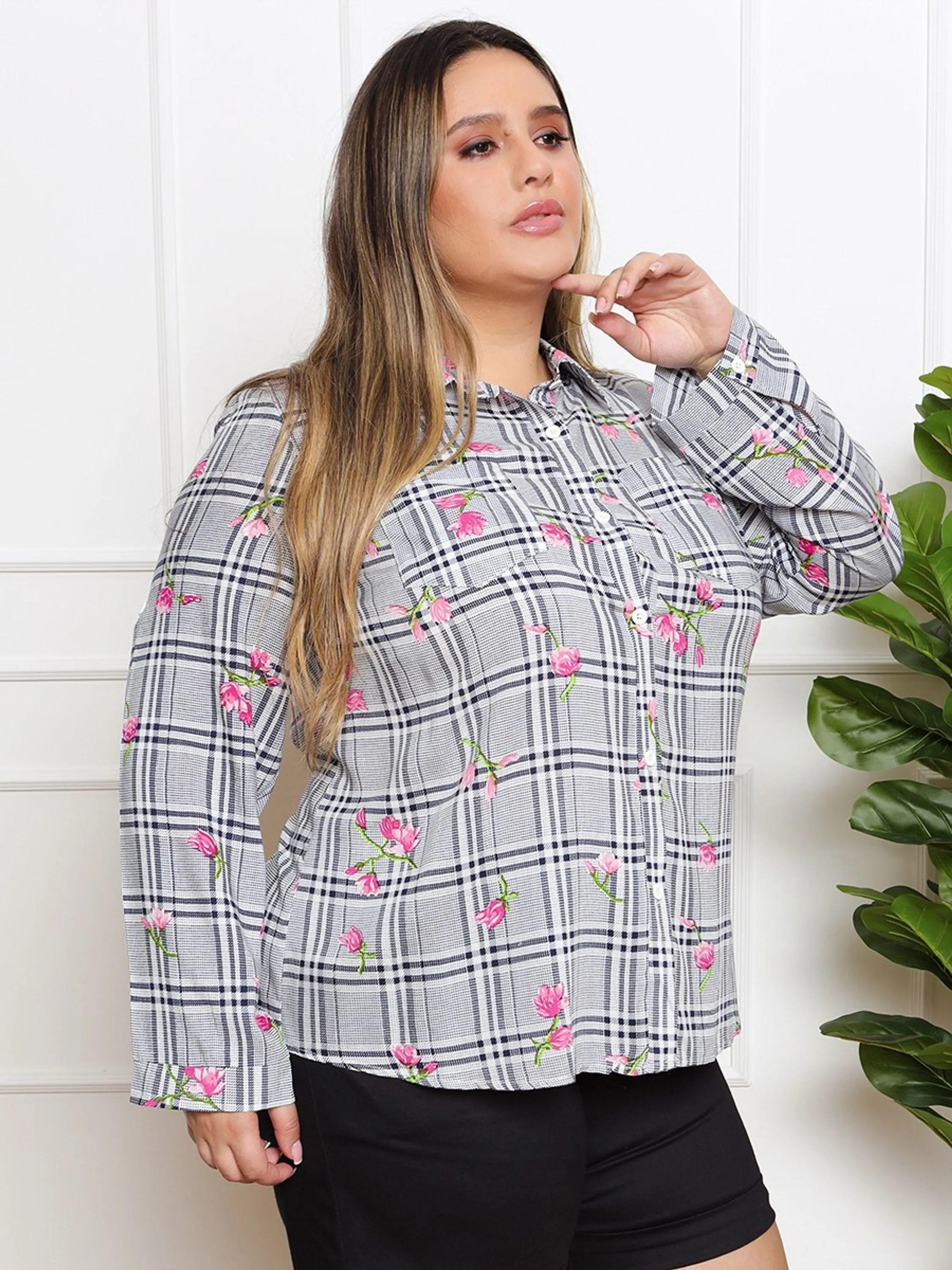 Camisa plus size viscose floral com listra  feminina