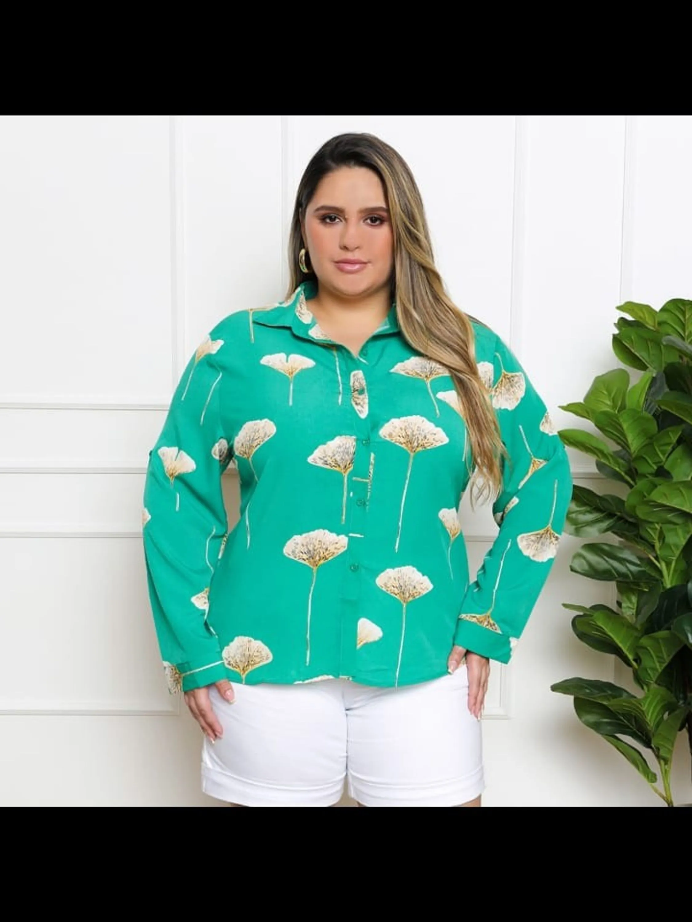 Camisa manga longa plus size estampada feminina