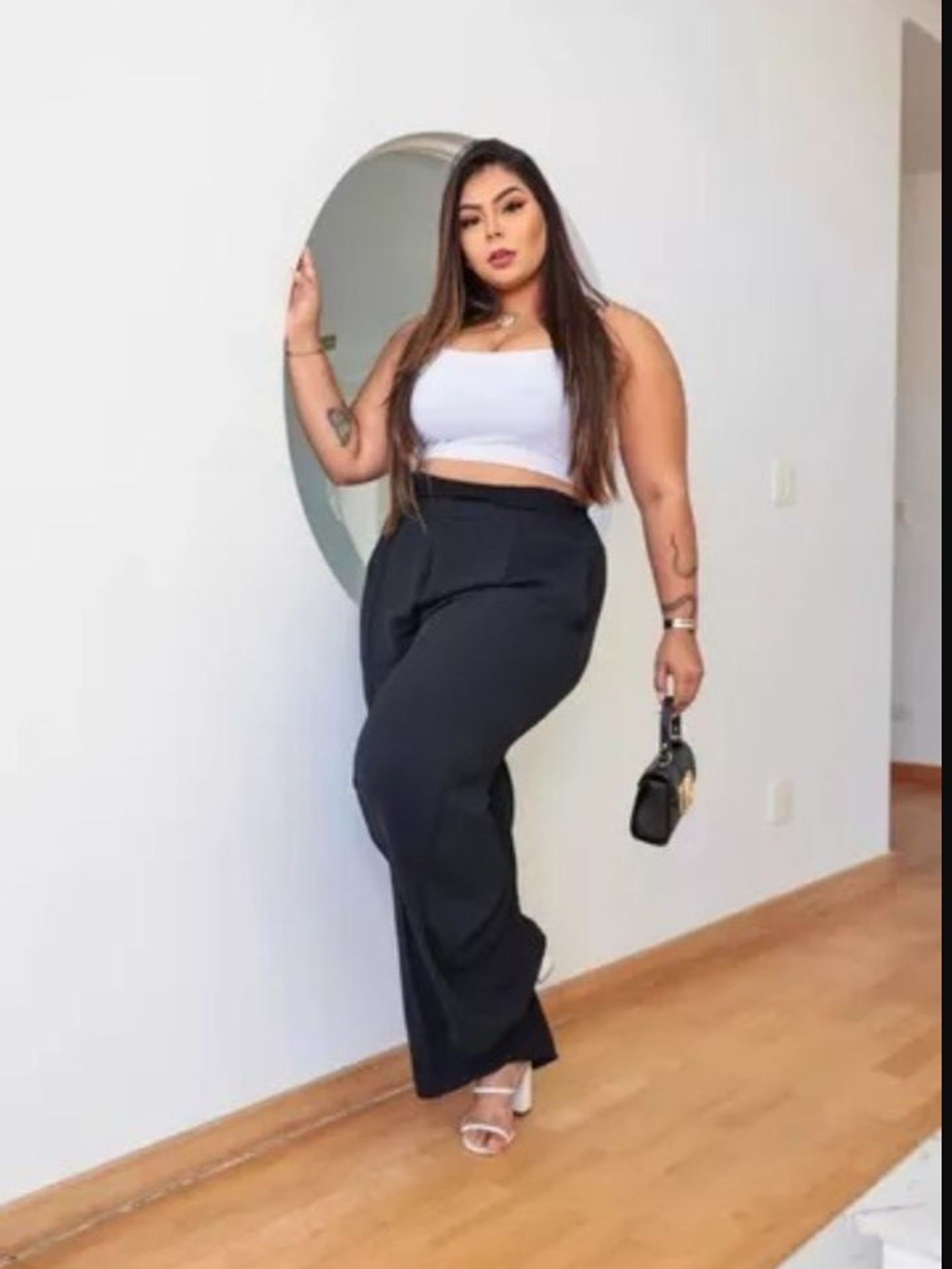 Calça Pantalona botão duna plus size