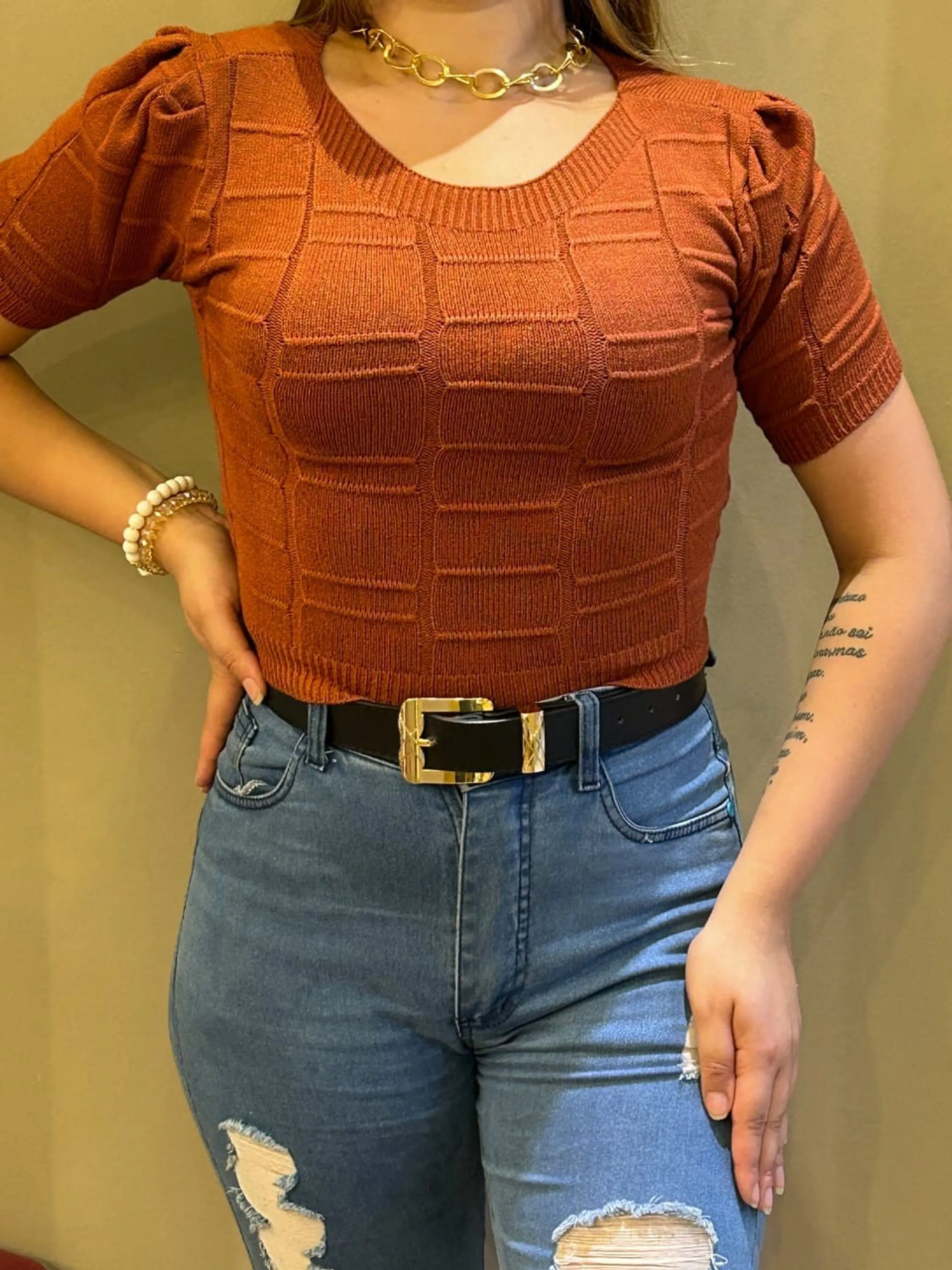 Reposição blusa tricô modal detalhada