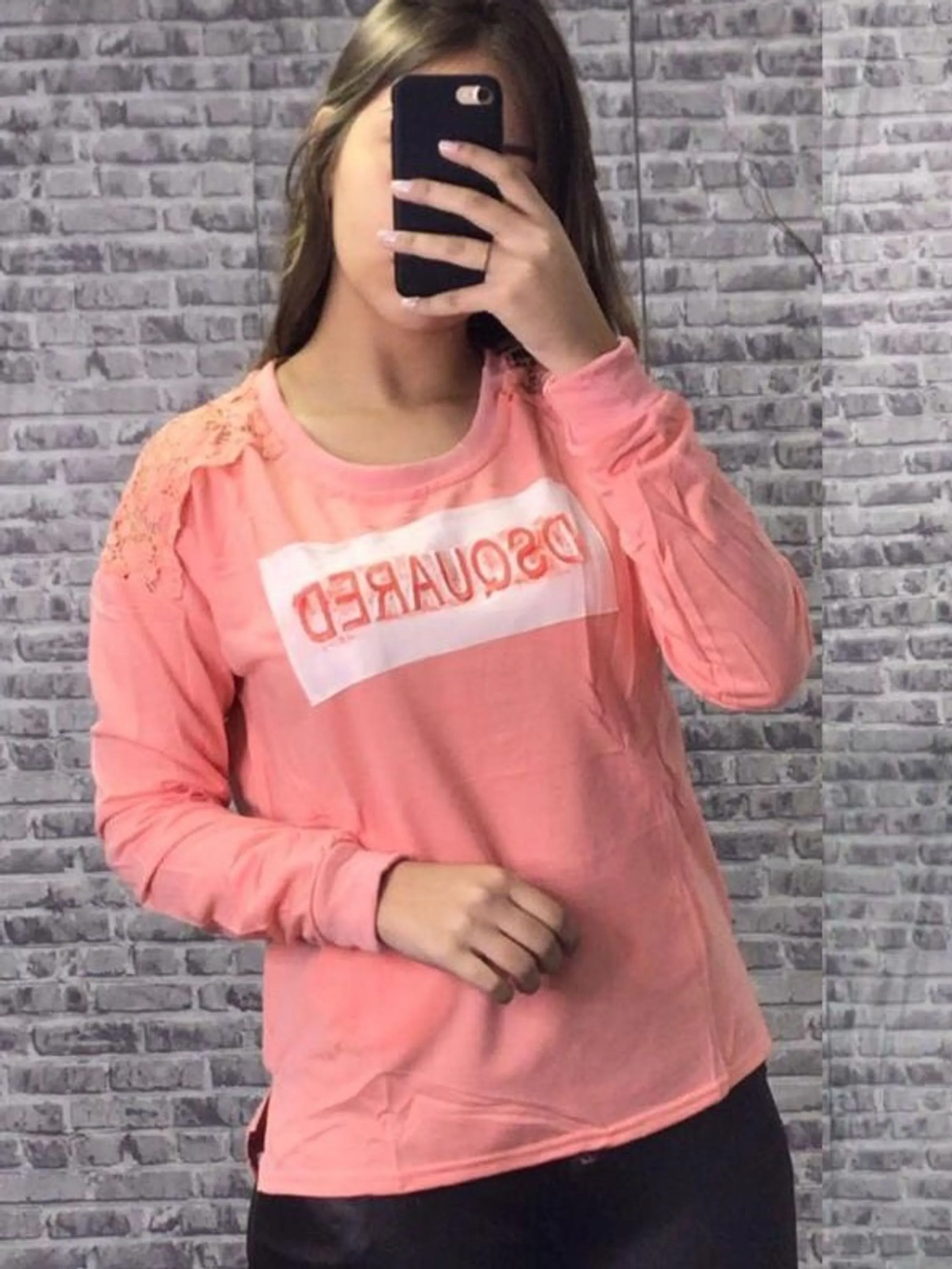 Blusa manga longa moletinho básica com frase