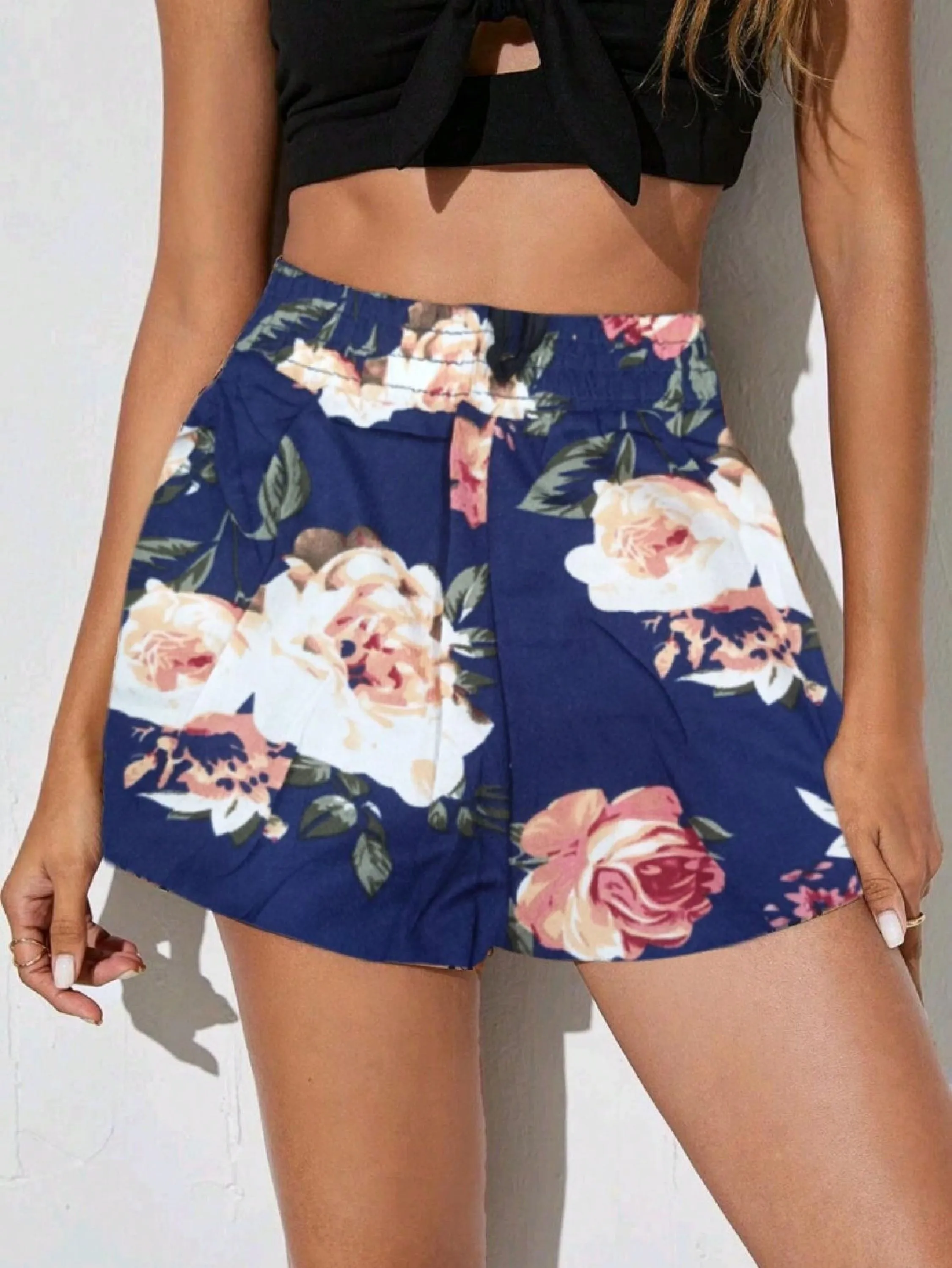 Aleatório aleatorio Short Feminino Malha Crepe Estampa Floral e Zig Zag Tendência Verão 2024 short crepe