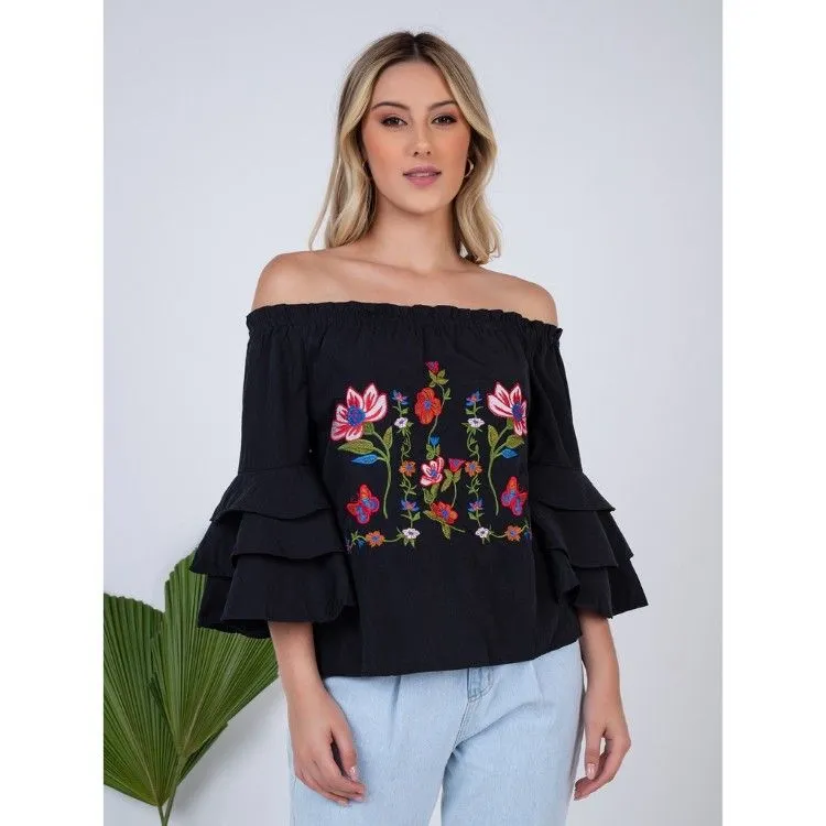 Blusa Feminina Manga 3/4 Flare com Babados e Bordado de Flores na Frente