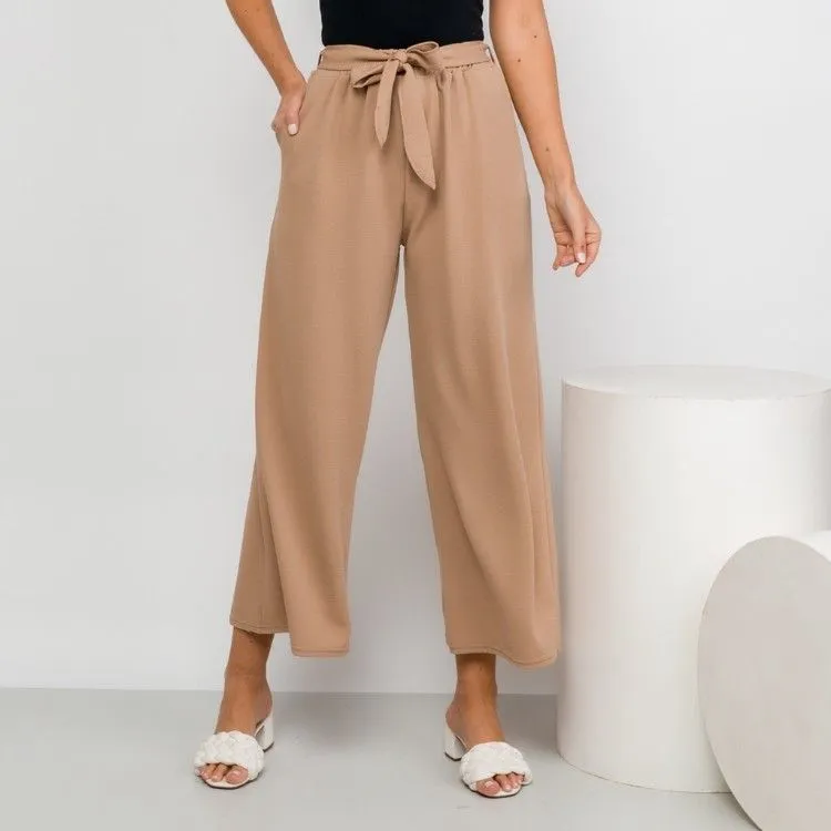 CALÇA FEMININA PANTALONA COM ELASTICO NA CINTURA E AMARRAÇÃO LISA -  W8547