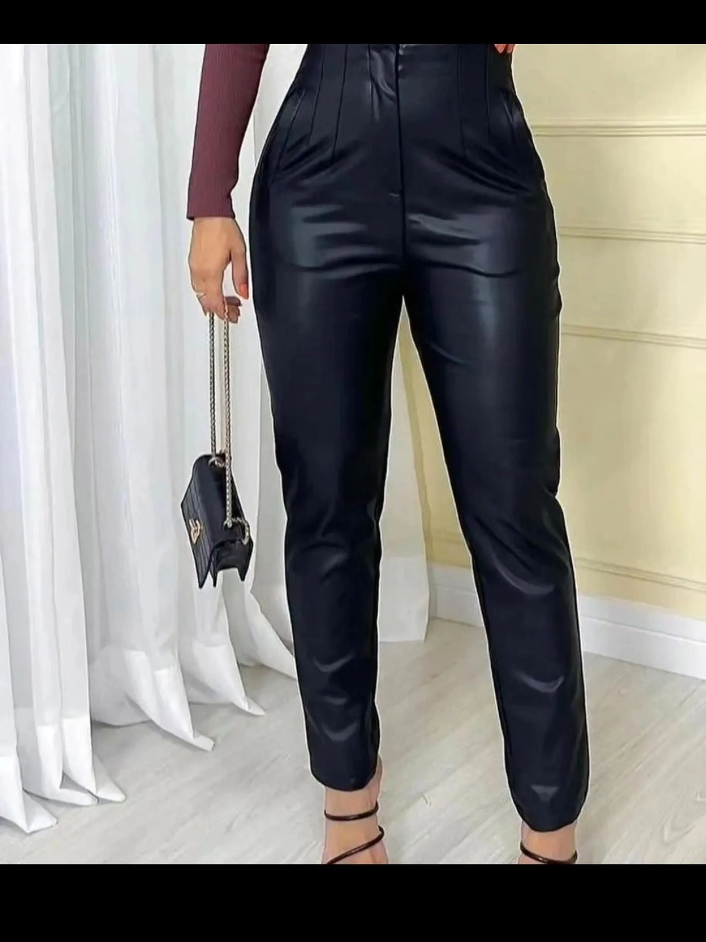 Calça estilo zara rm couro fake